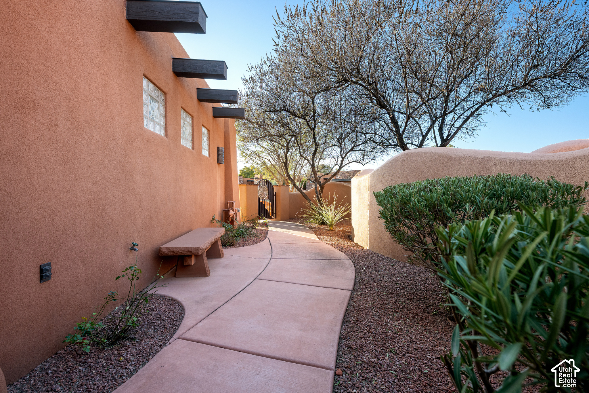 main property photo 38