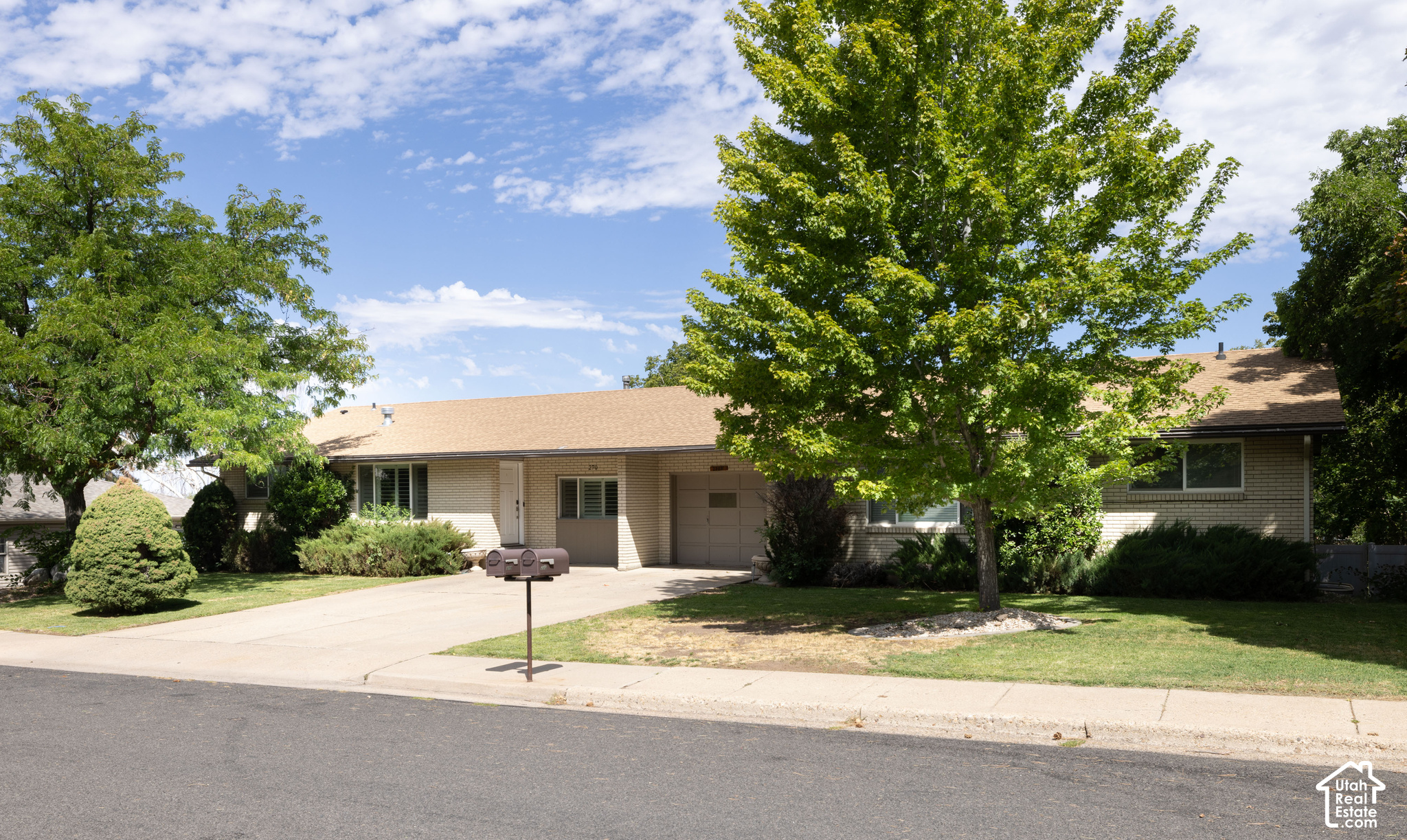main property photo 19