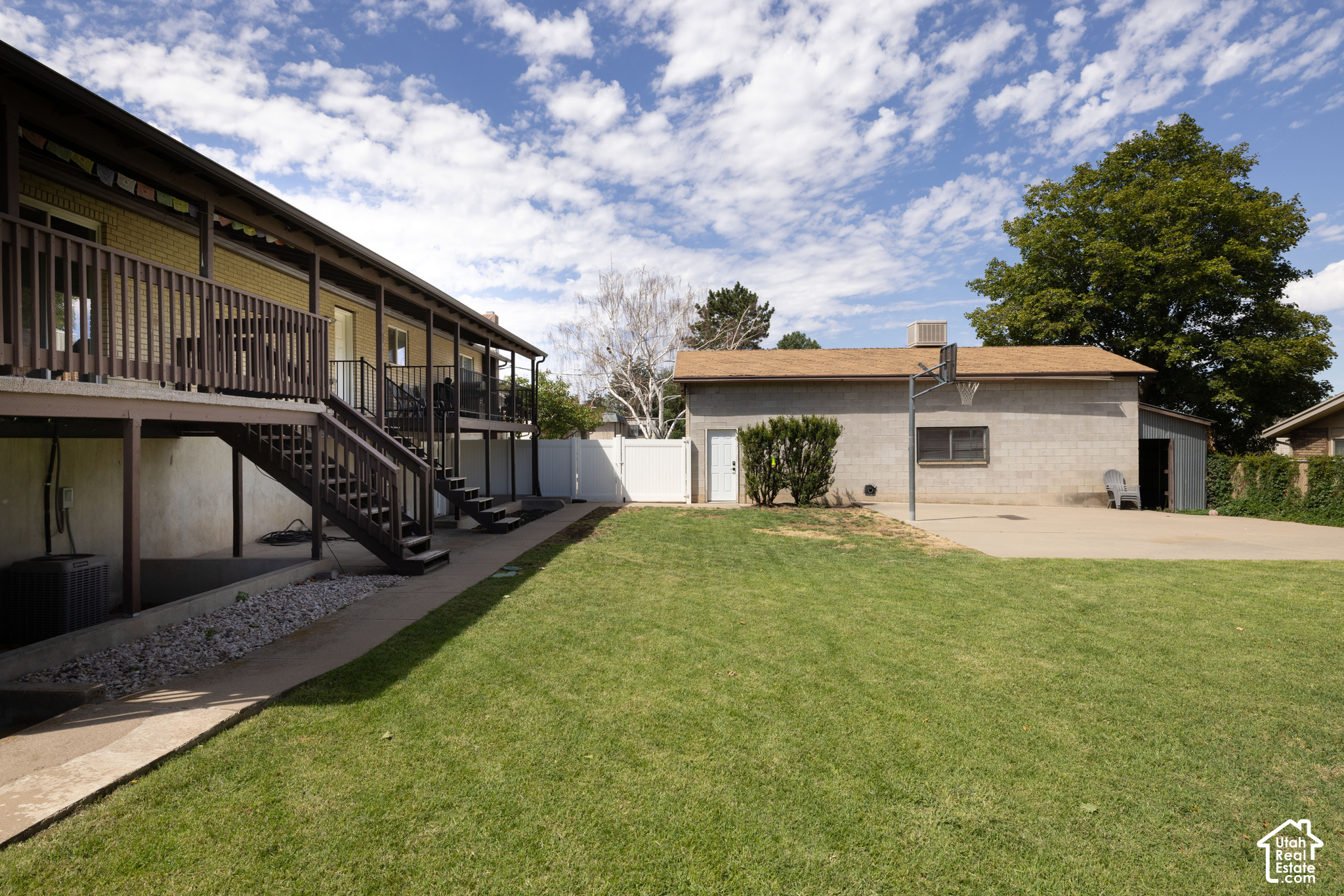 main property photo 36