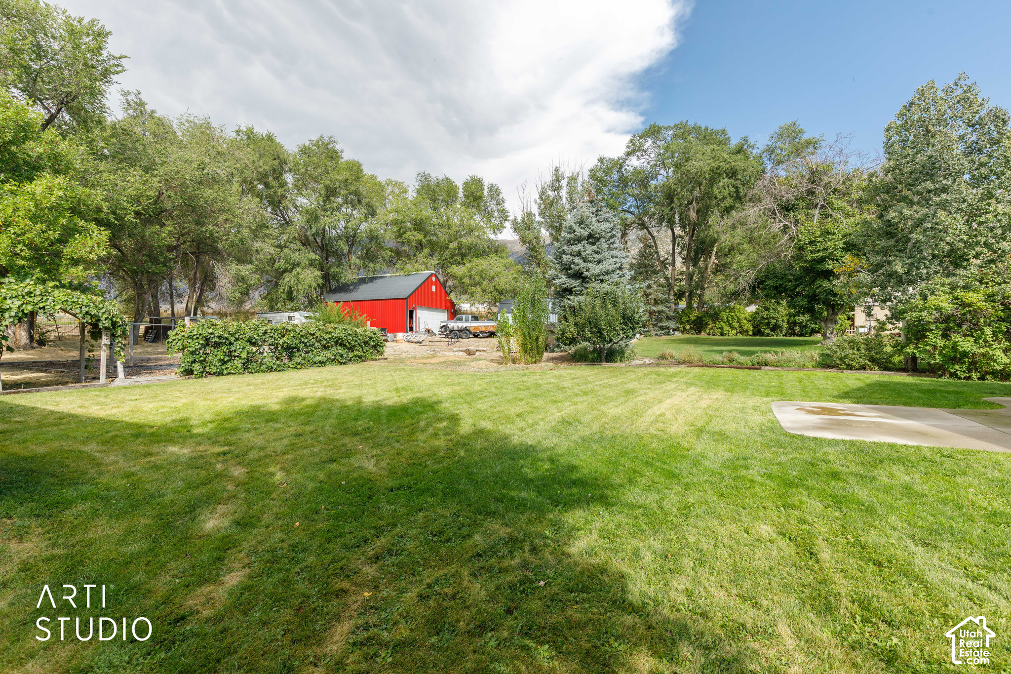 main property photo 40