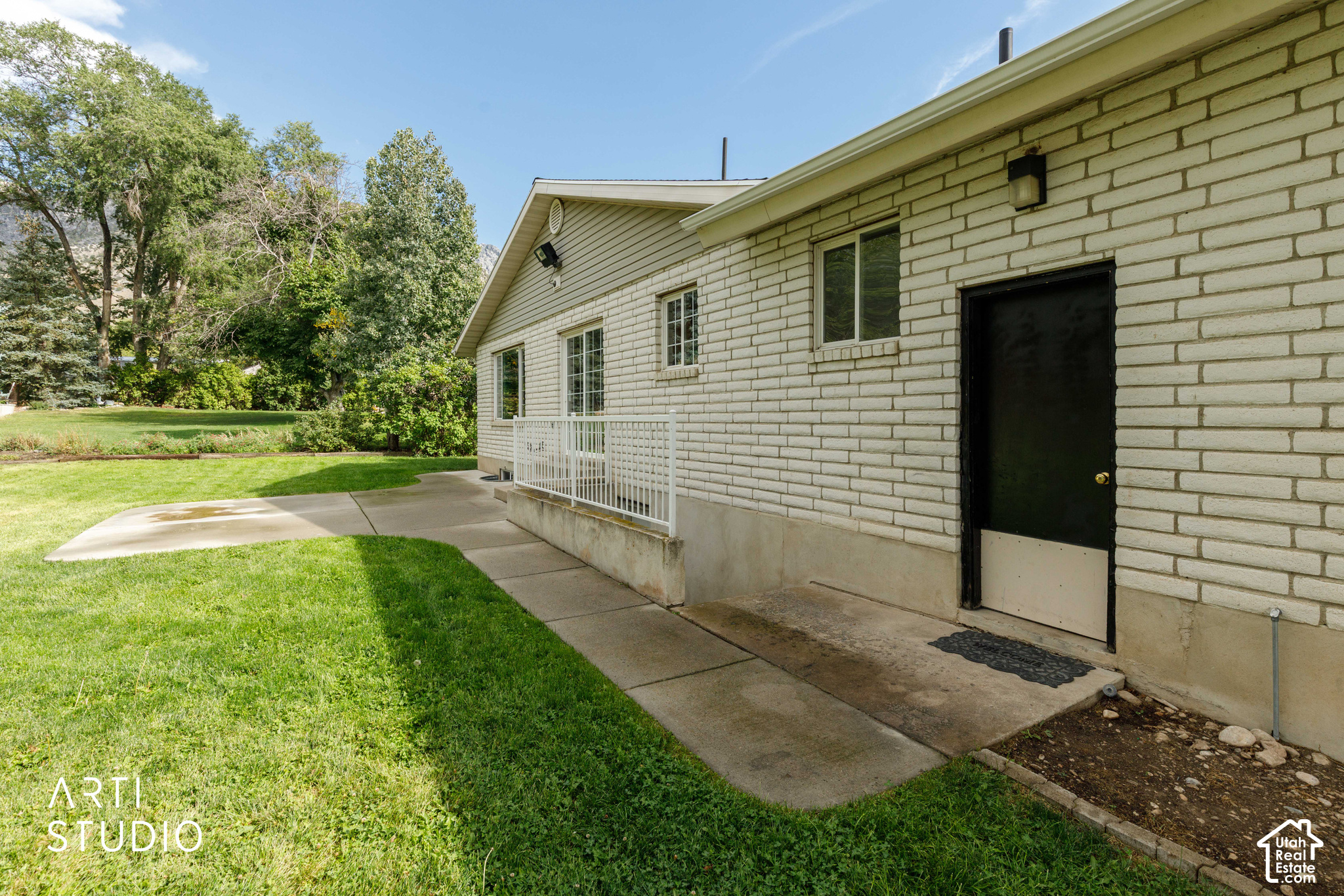 main property photo 41