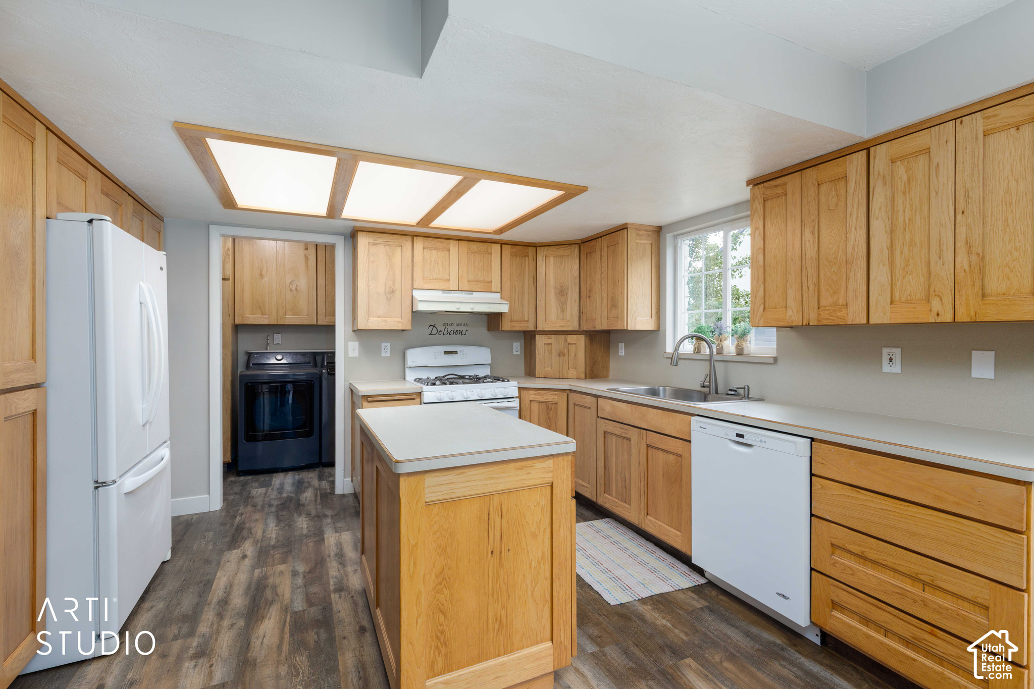 main property photo 7