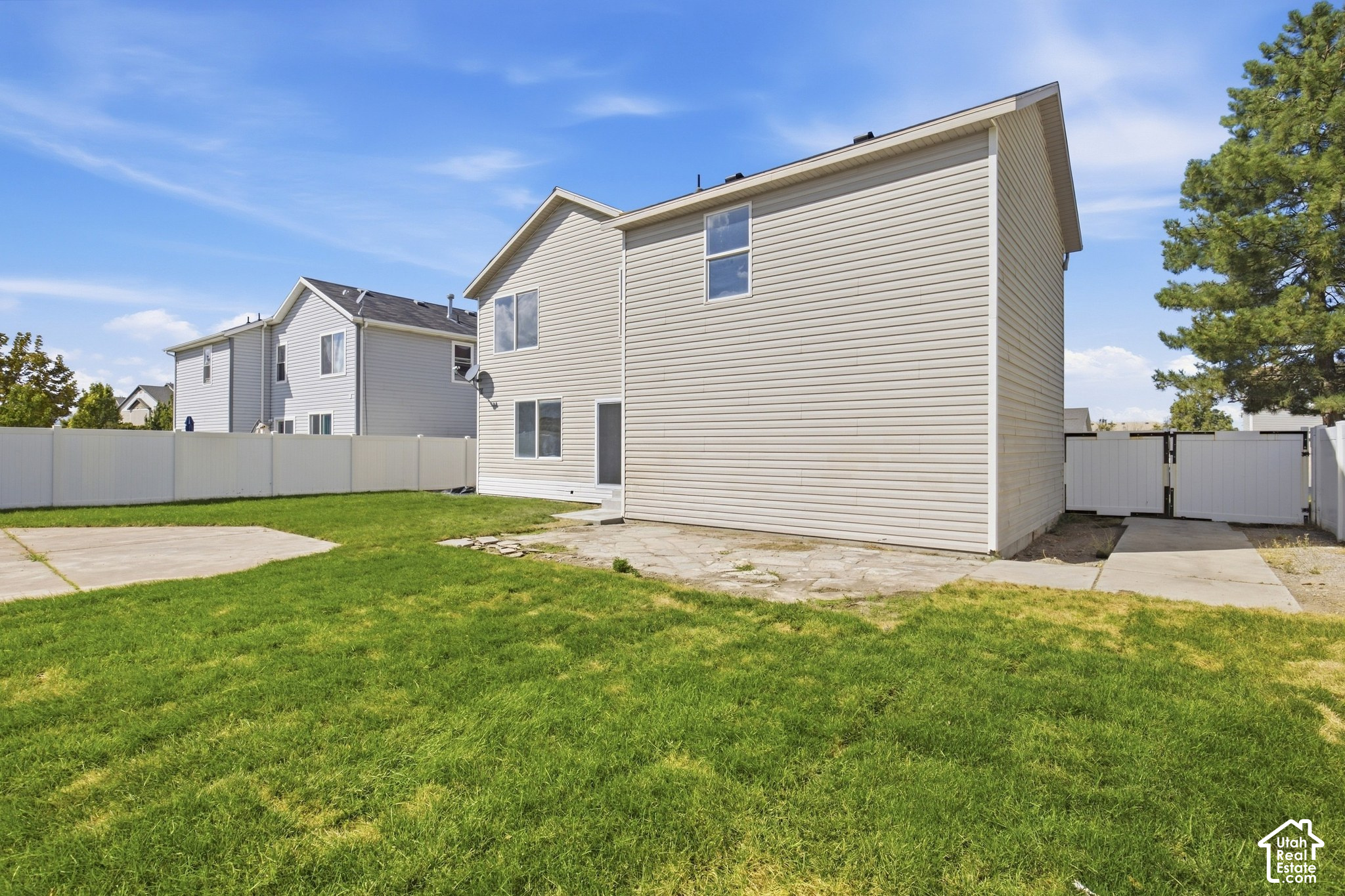 main property photo 31