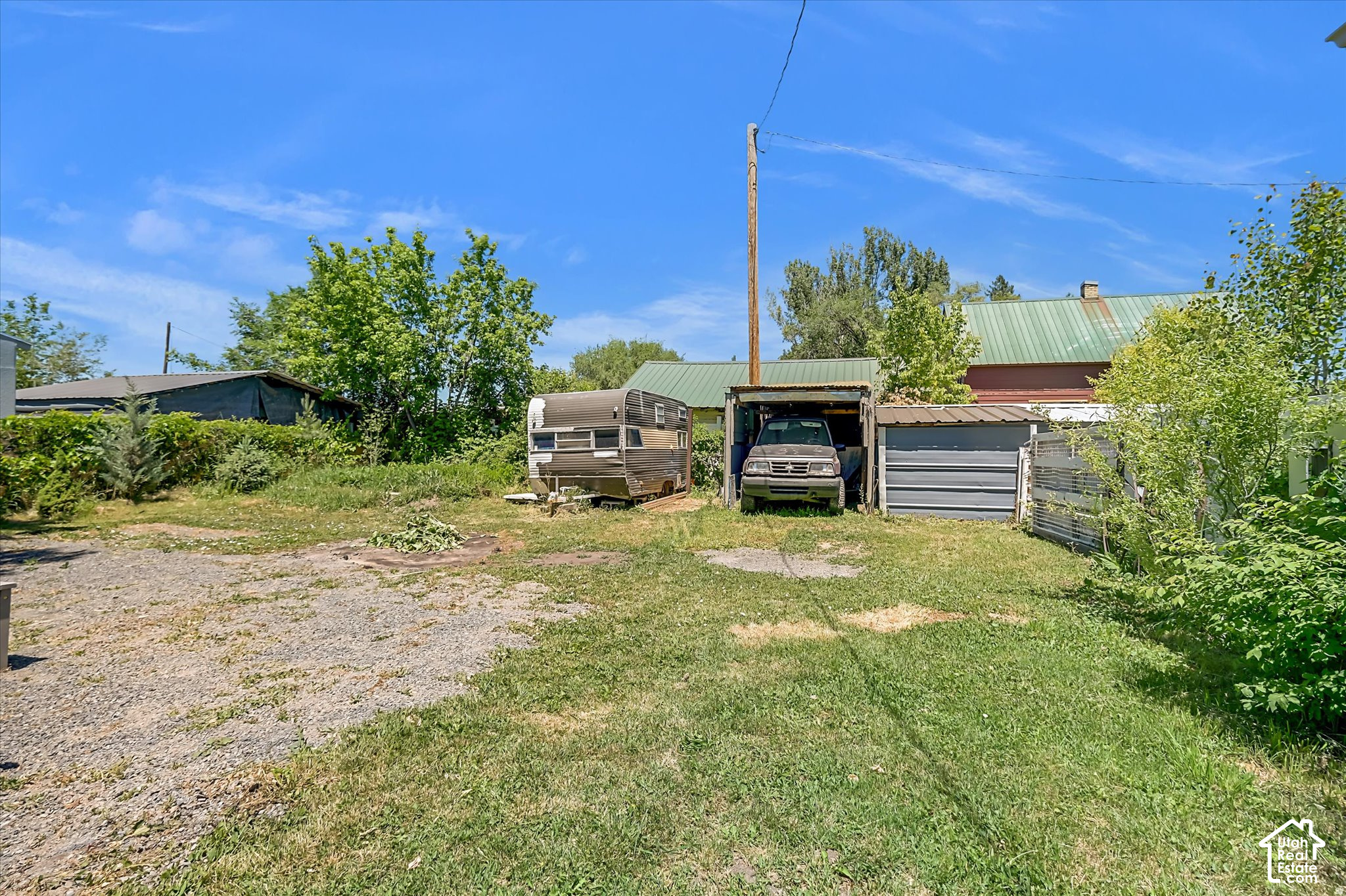 main property photo 28