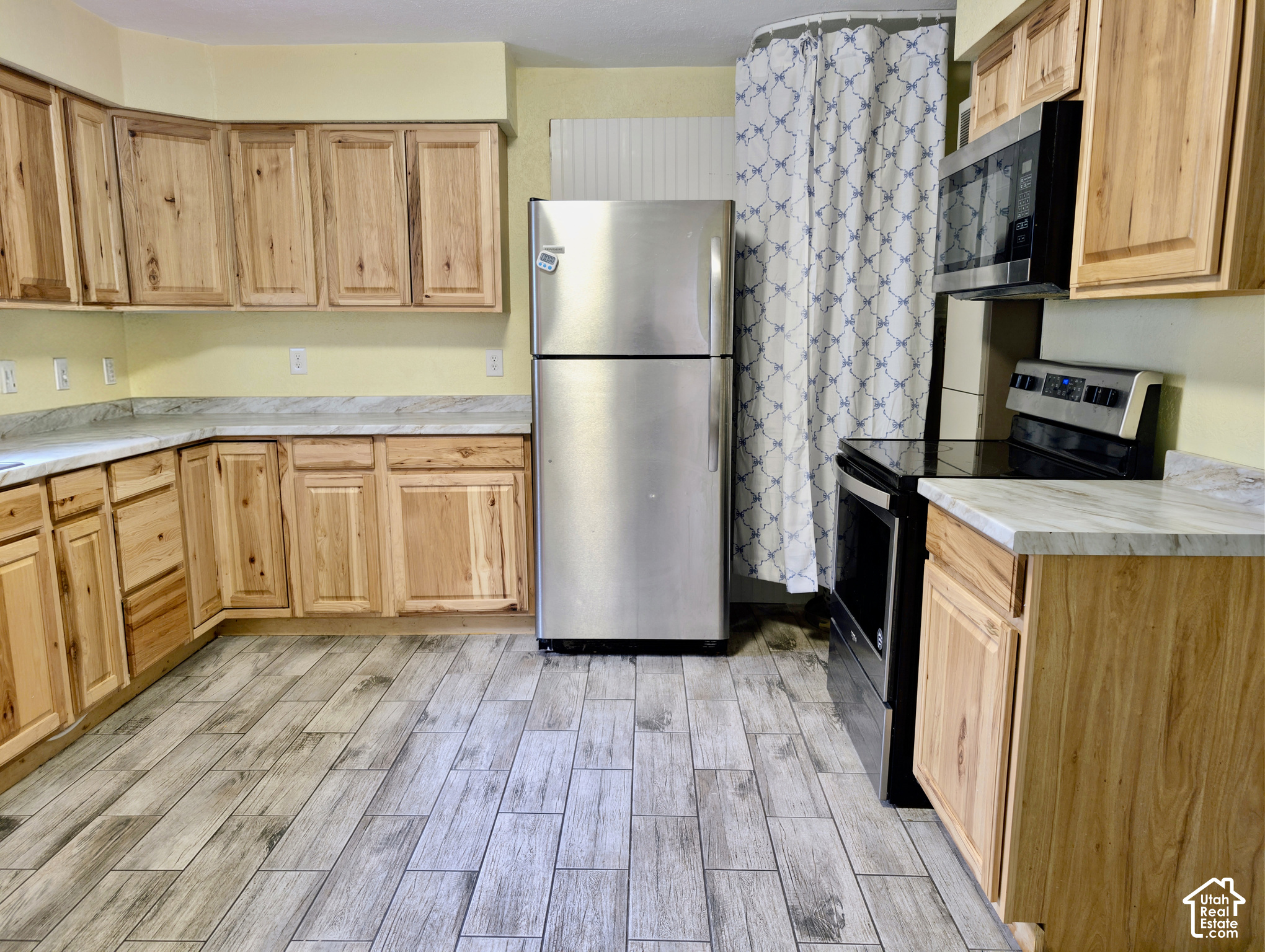 main property photo 5