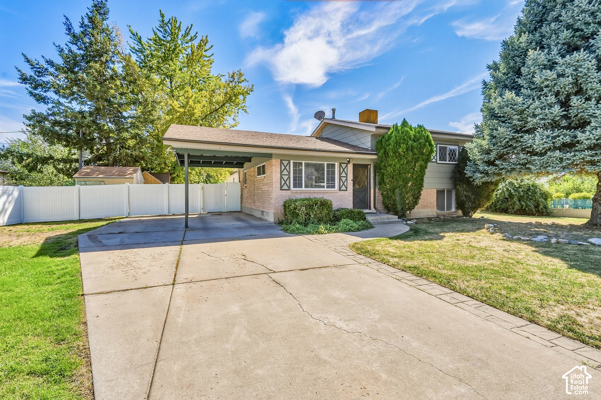 main property photo 35
