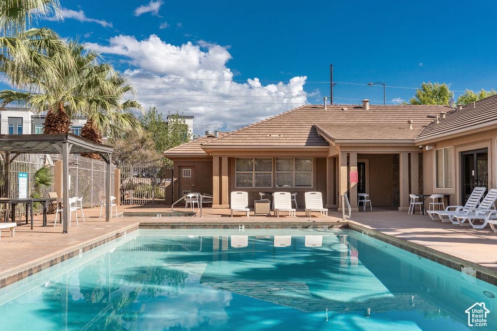 main property photo 28
