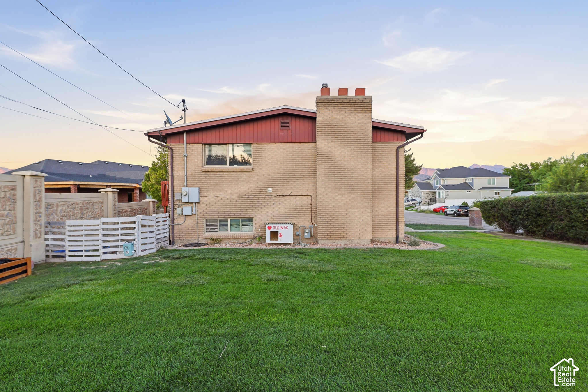 main property photo 6