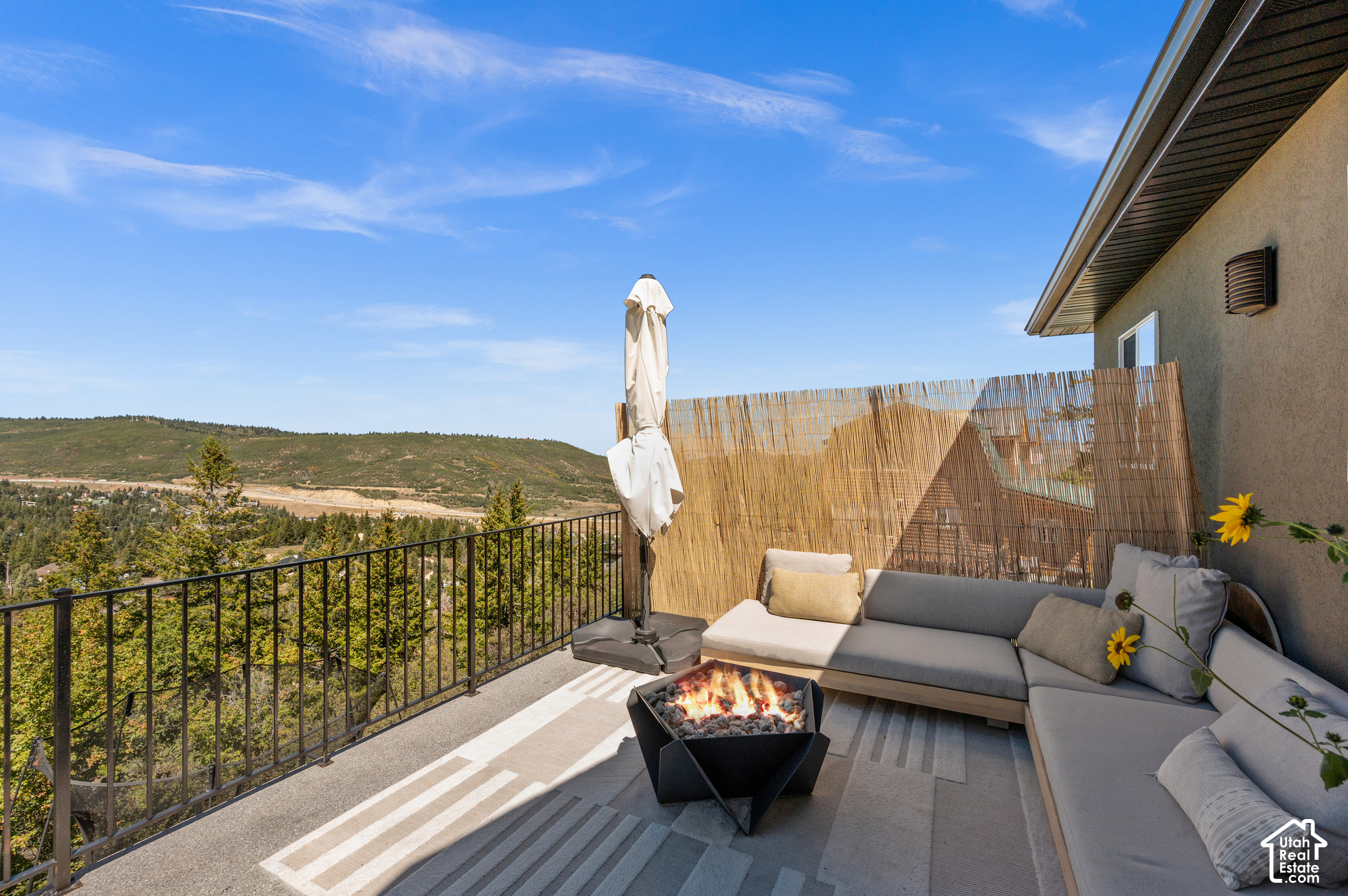 main property photo 50