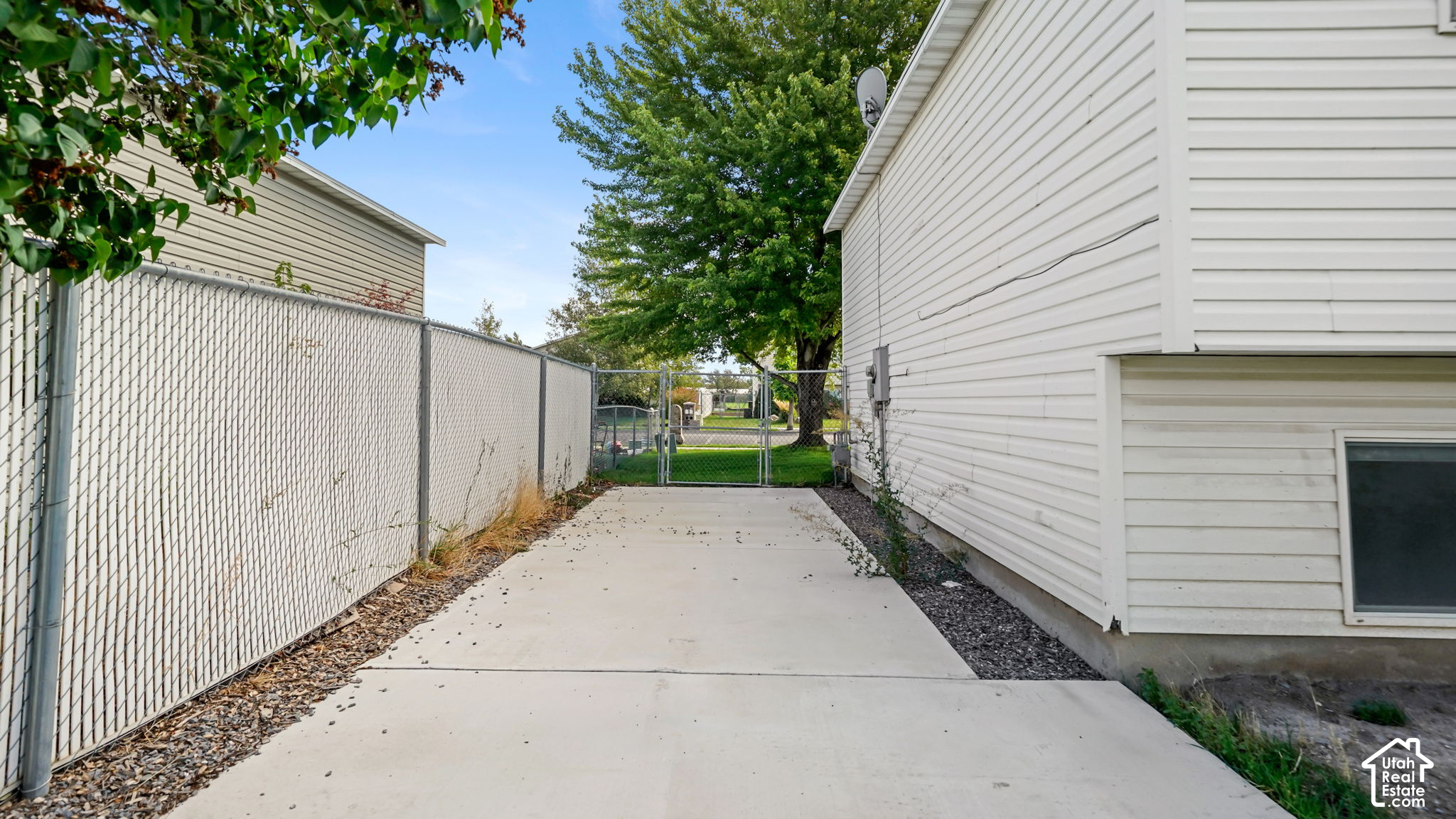 main property photo 22