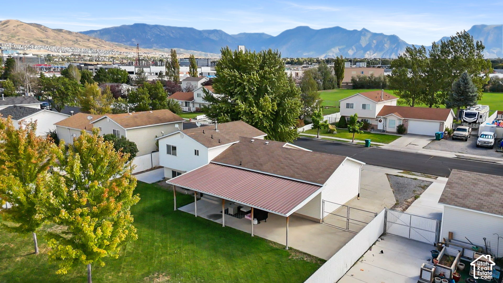 main property photo 32