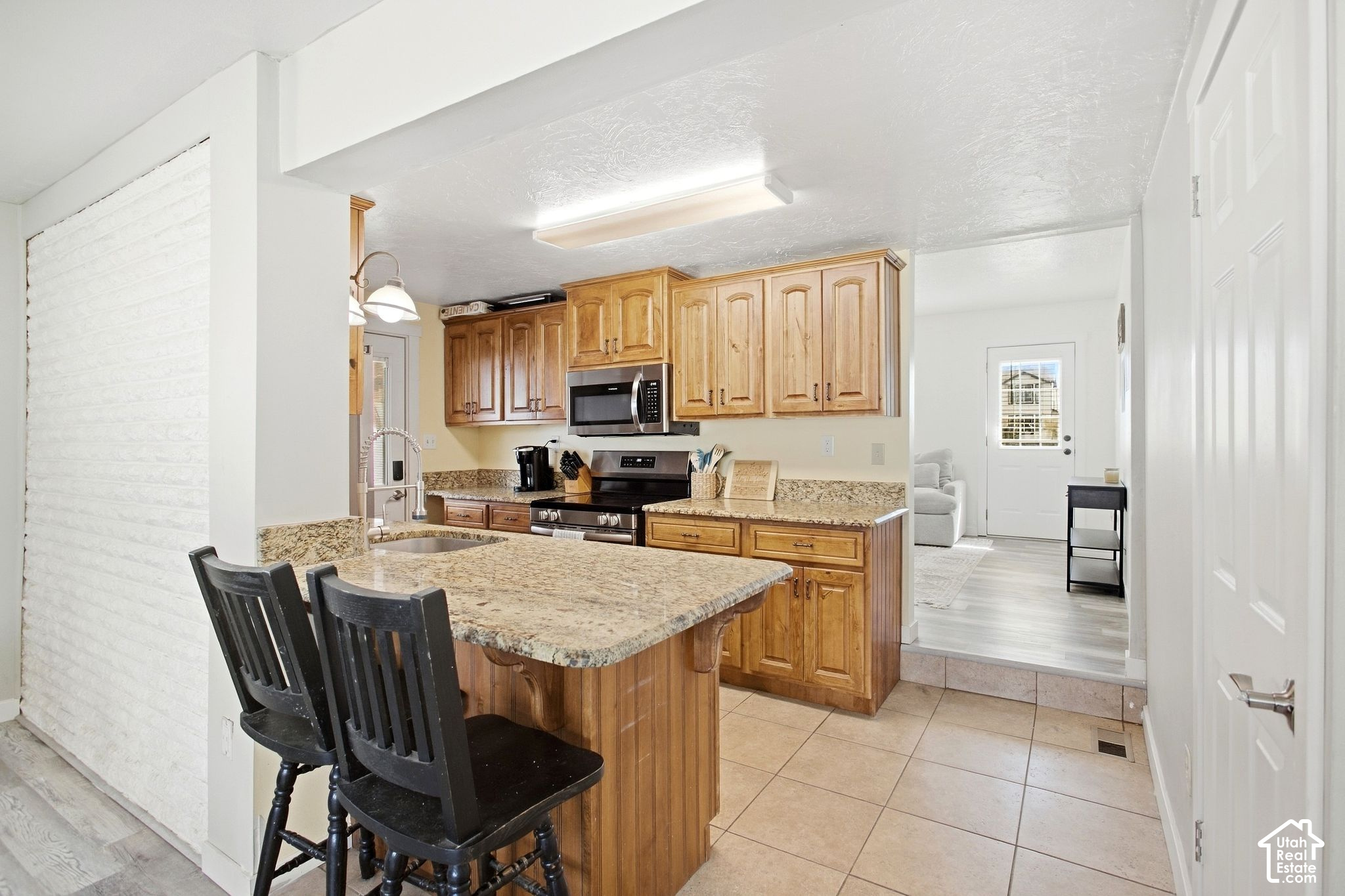 main property photo 13
