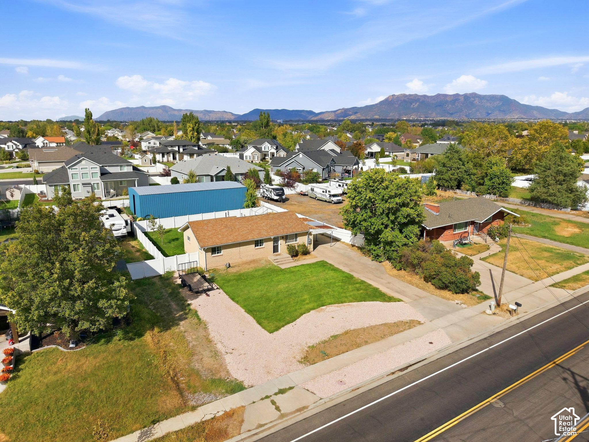 main property photo 35