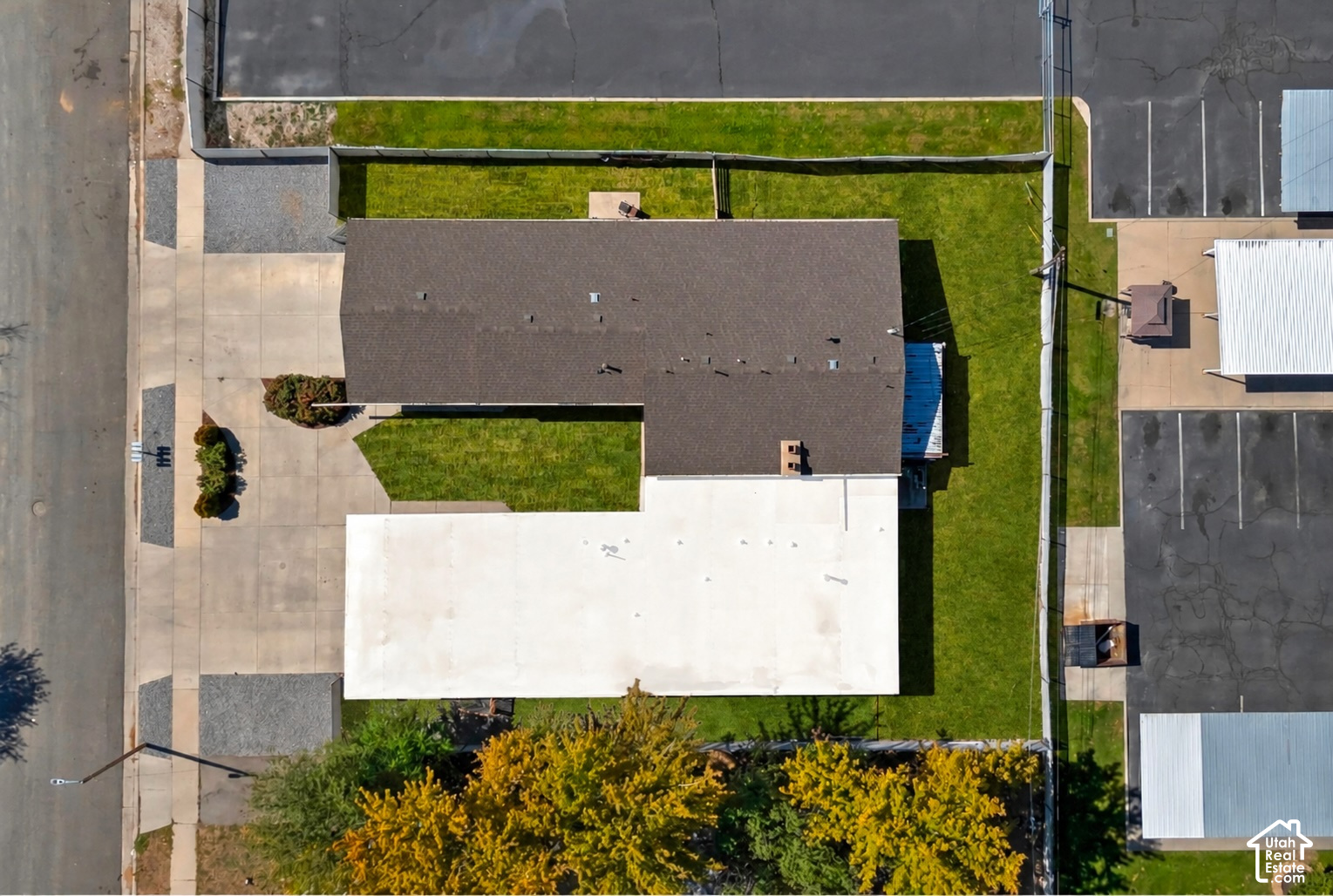 main property photo 41