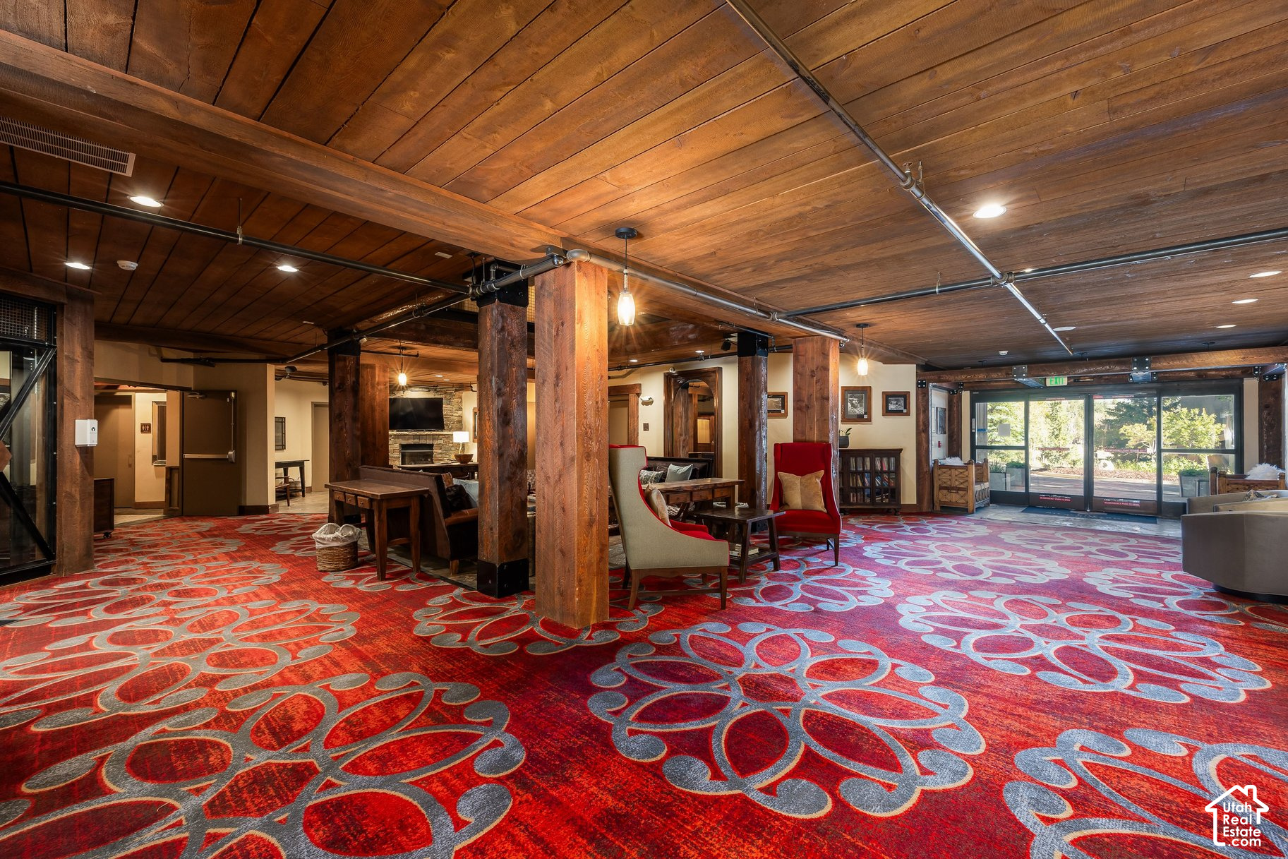 main property photo 15