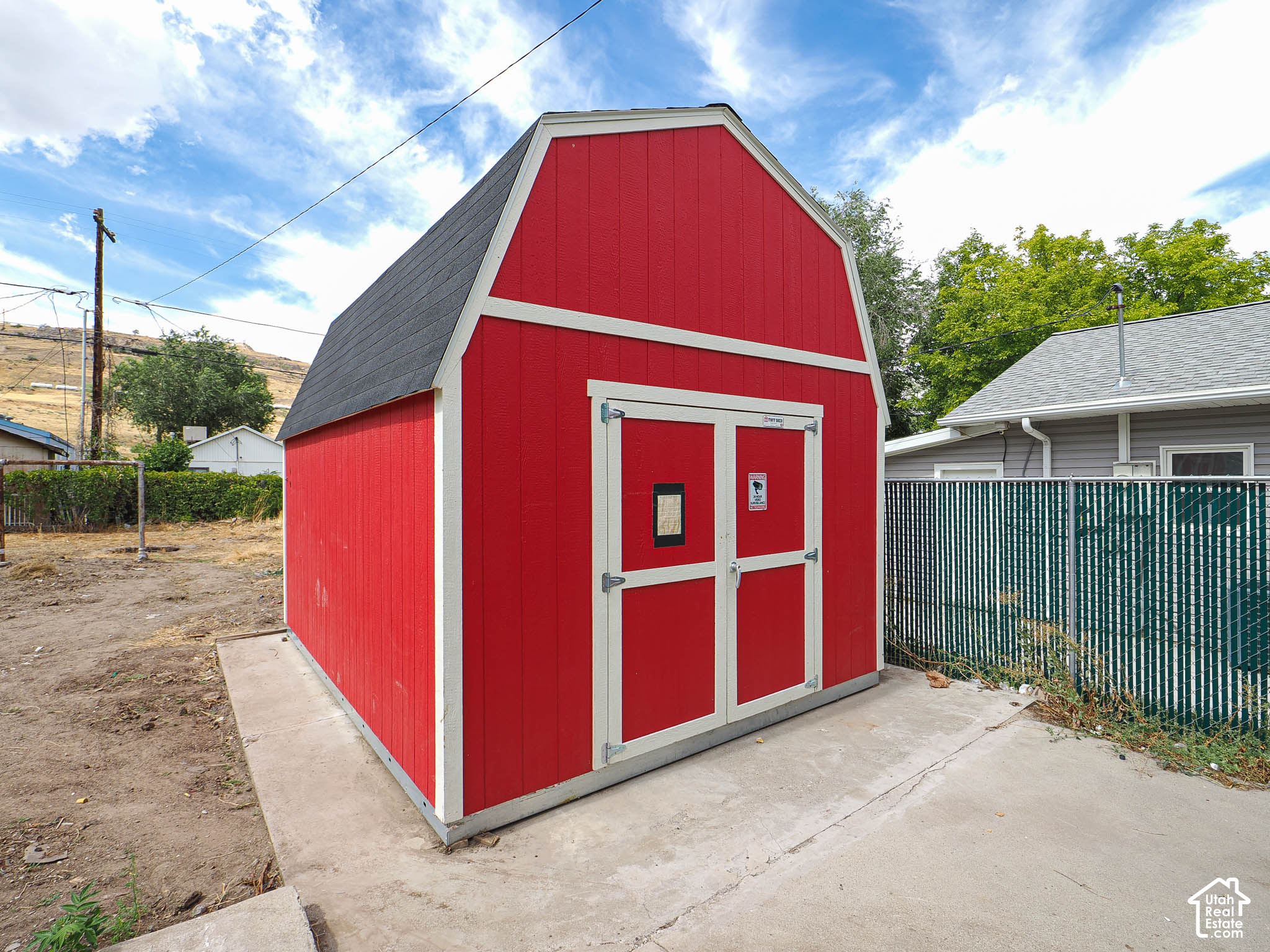 main property photo 5