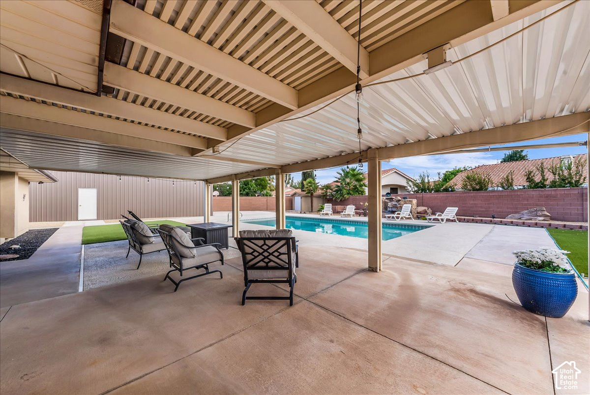 main property photo 16
