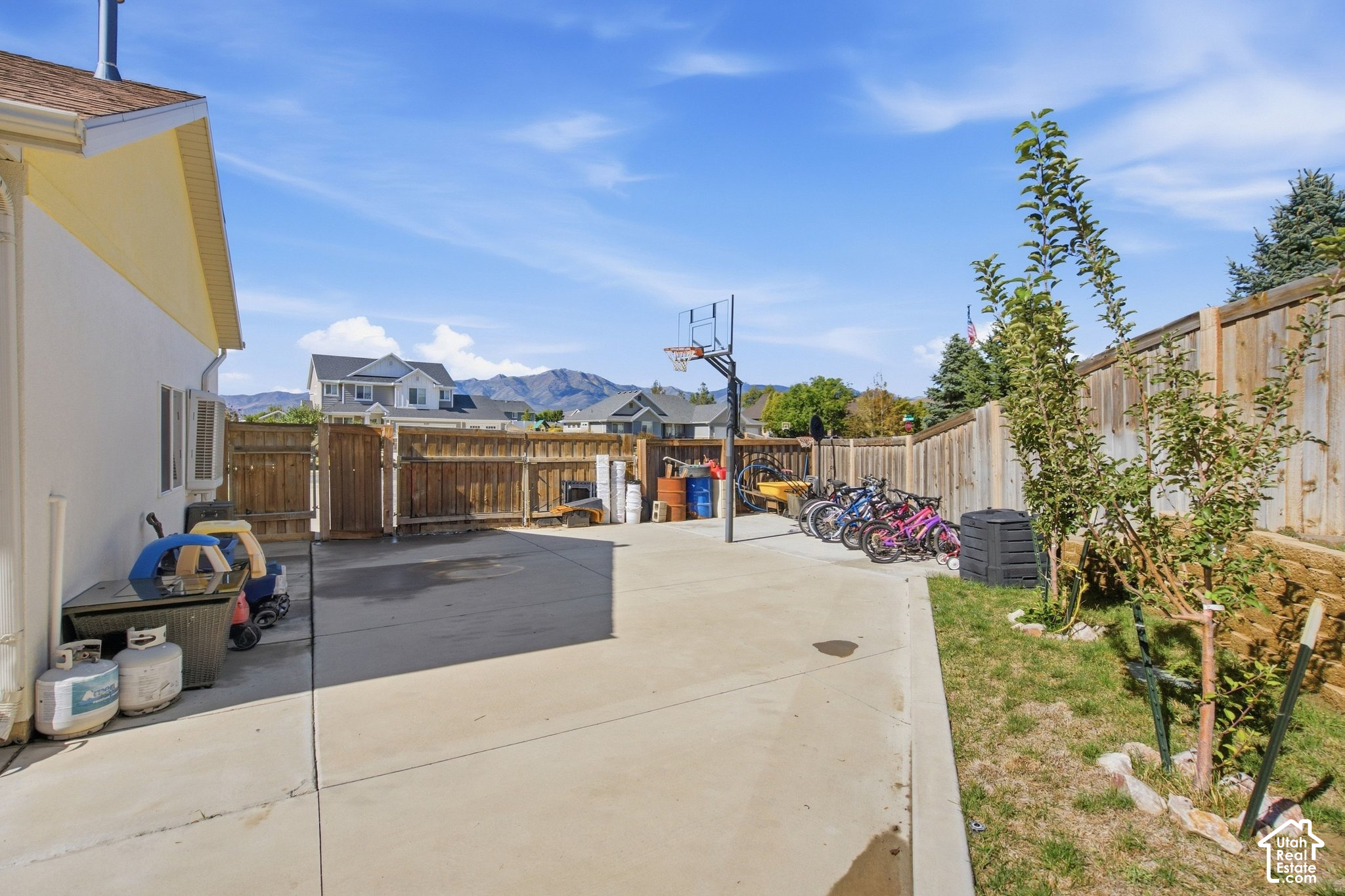 main property photo 73