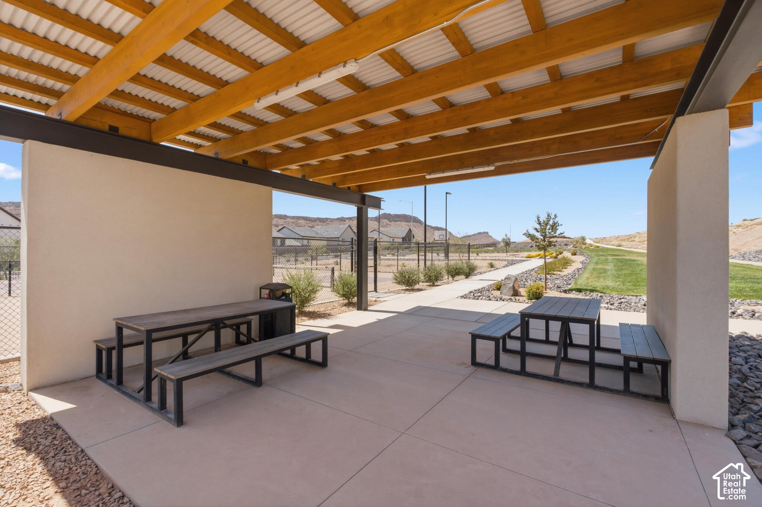 main property photo 50