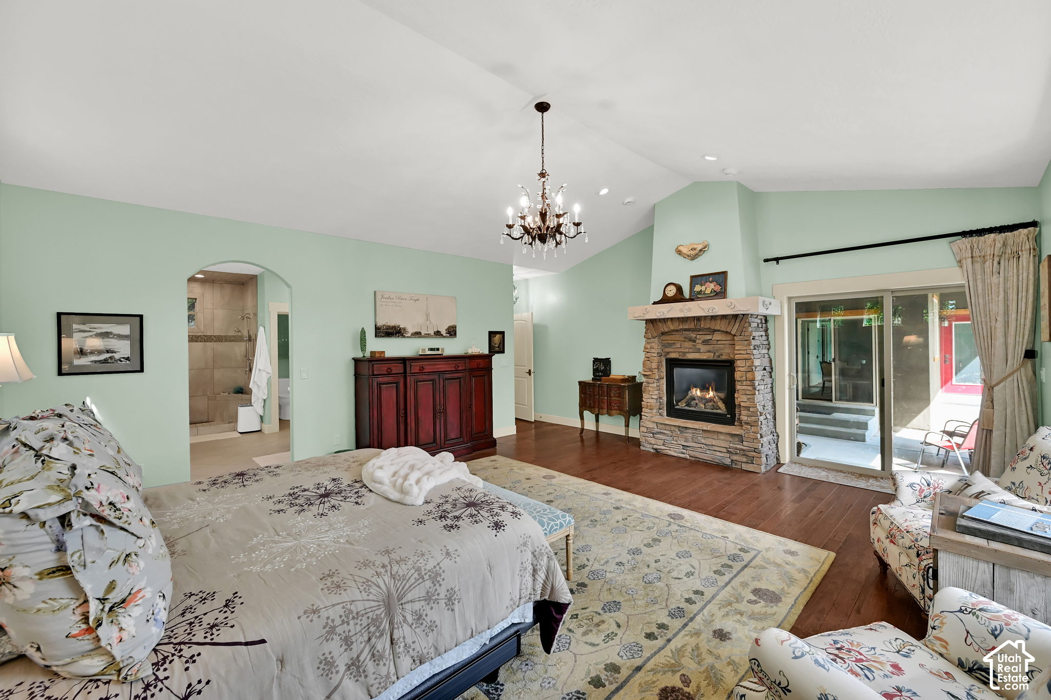 main property photo 16