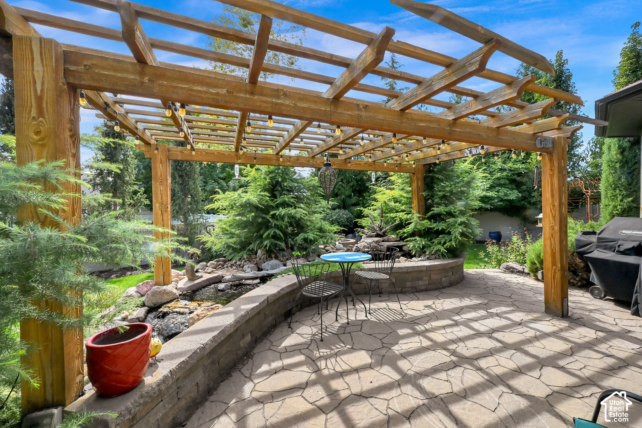 main property photo 50