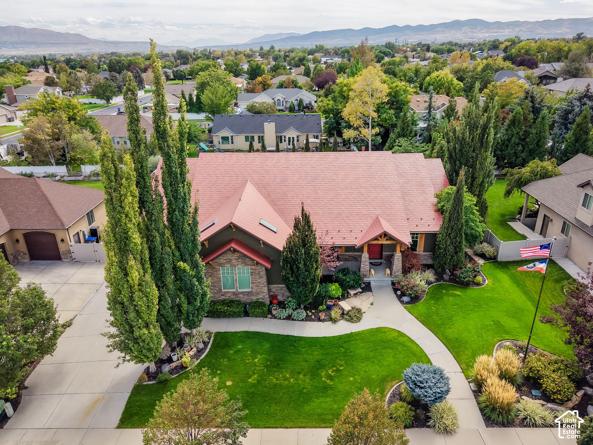 main property photo 60