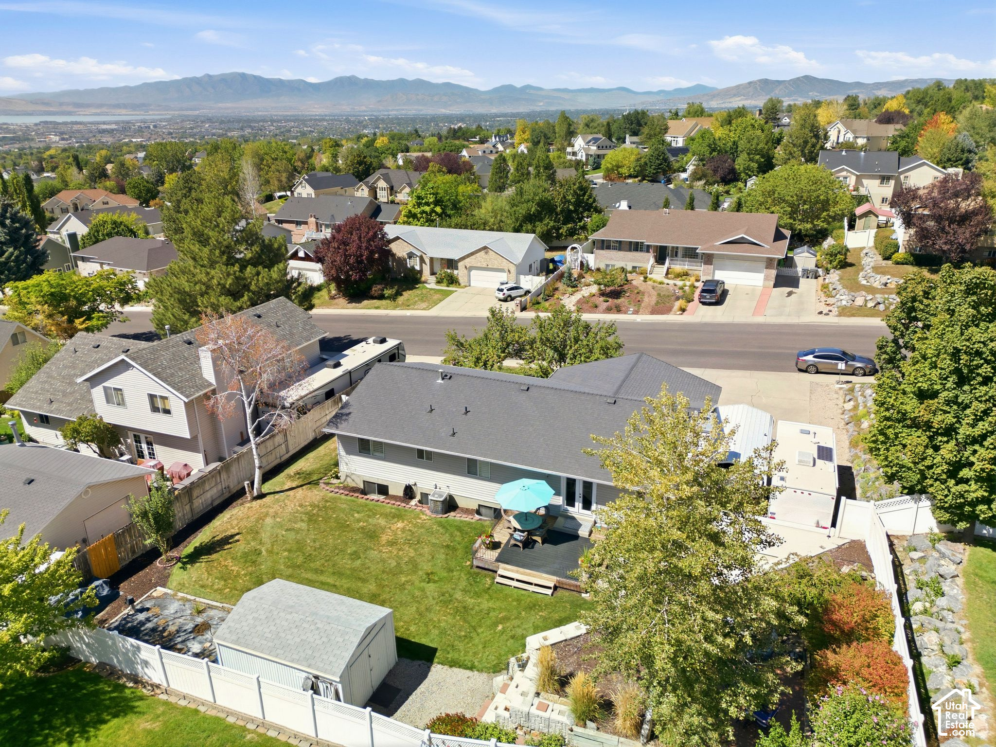 main property photo 78
