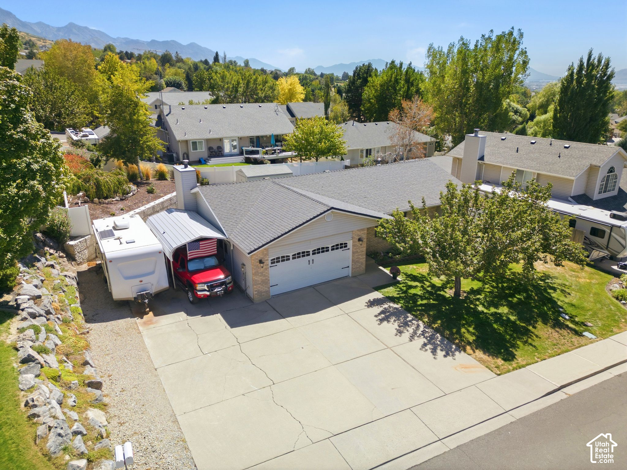 main property photo 80