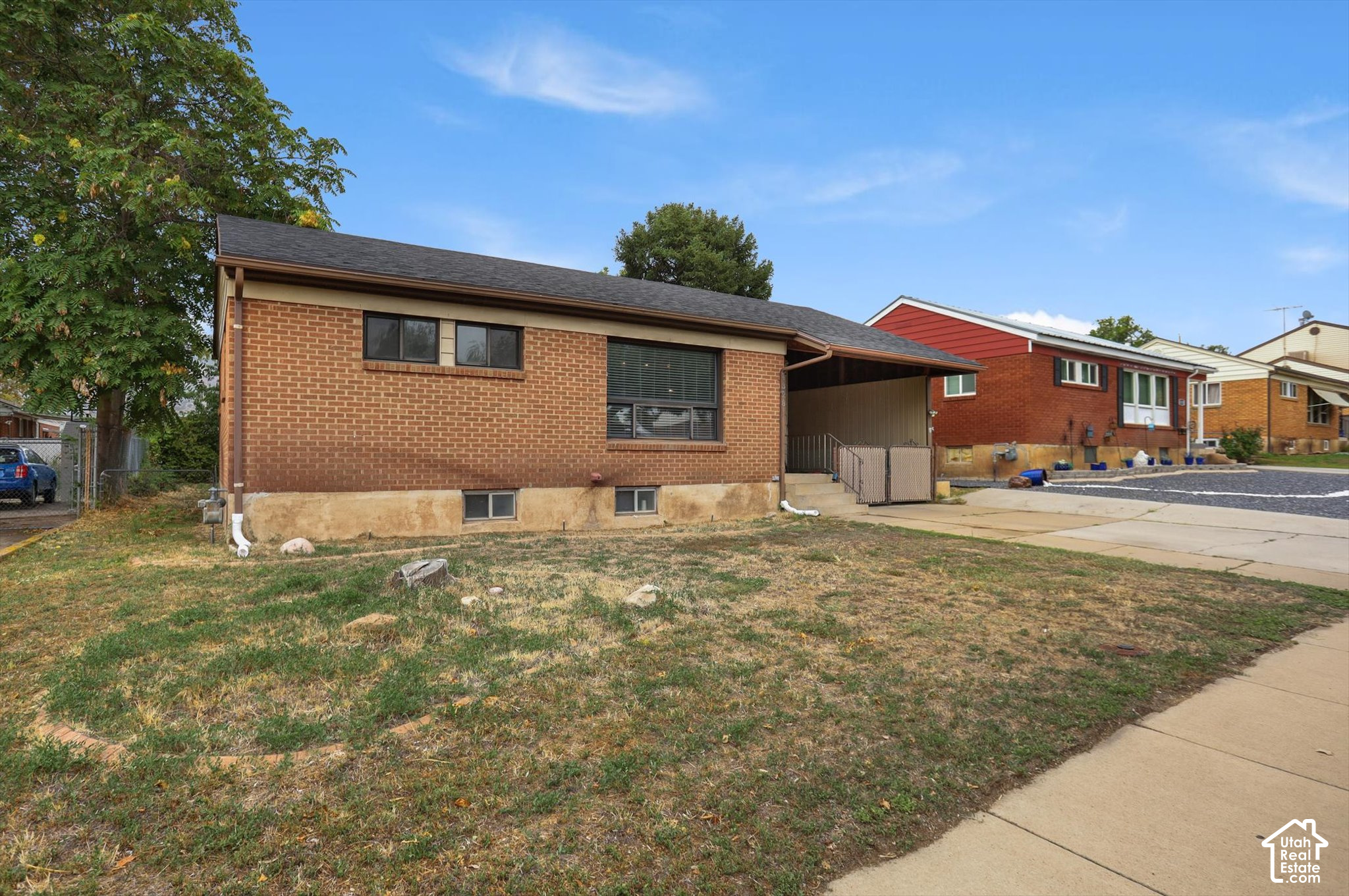 main property photo 31