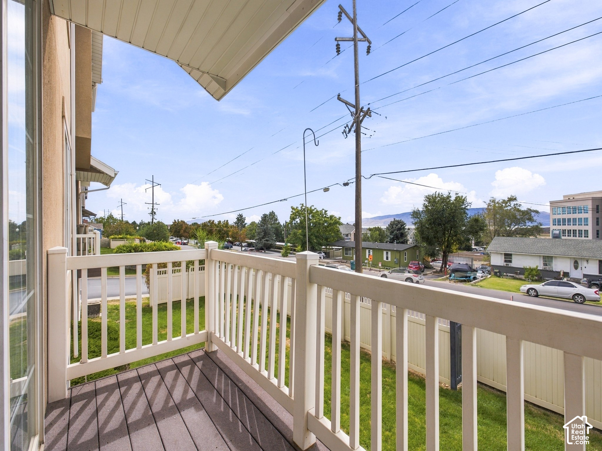 main property photo 28
