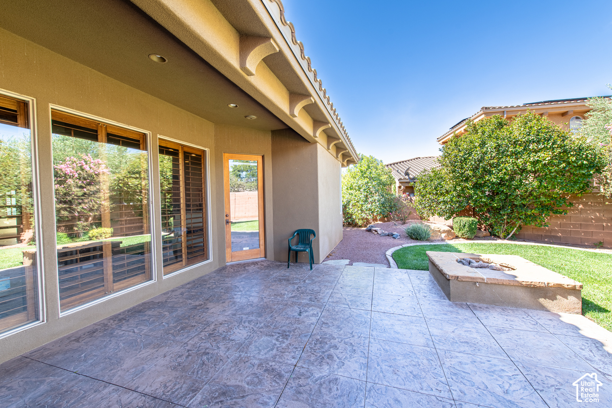 main property photo 27