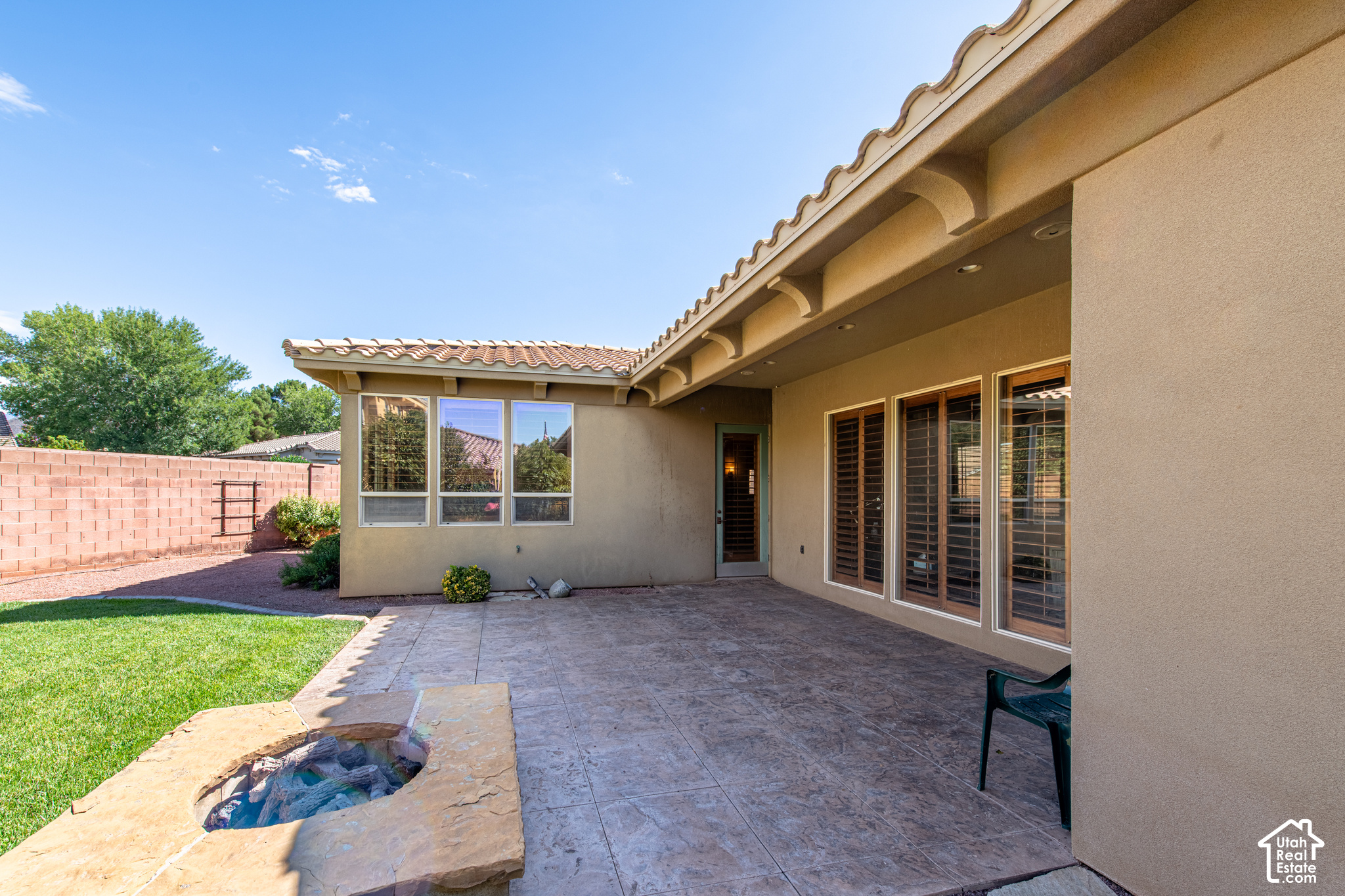 main property photo 32