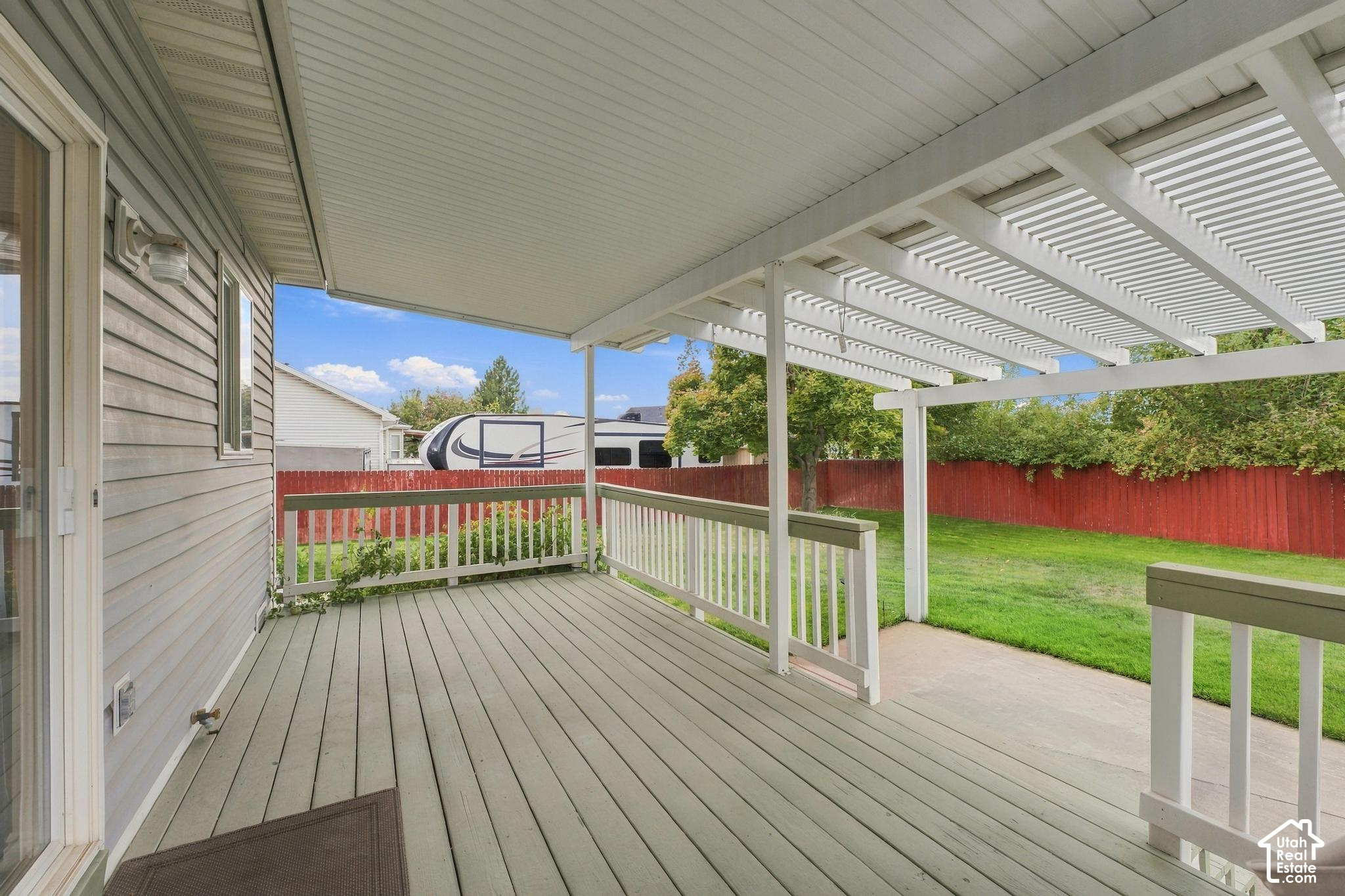 main property photo 23