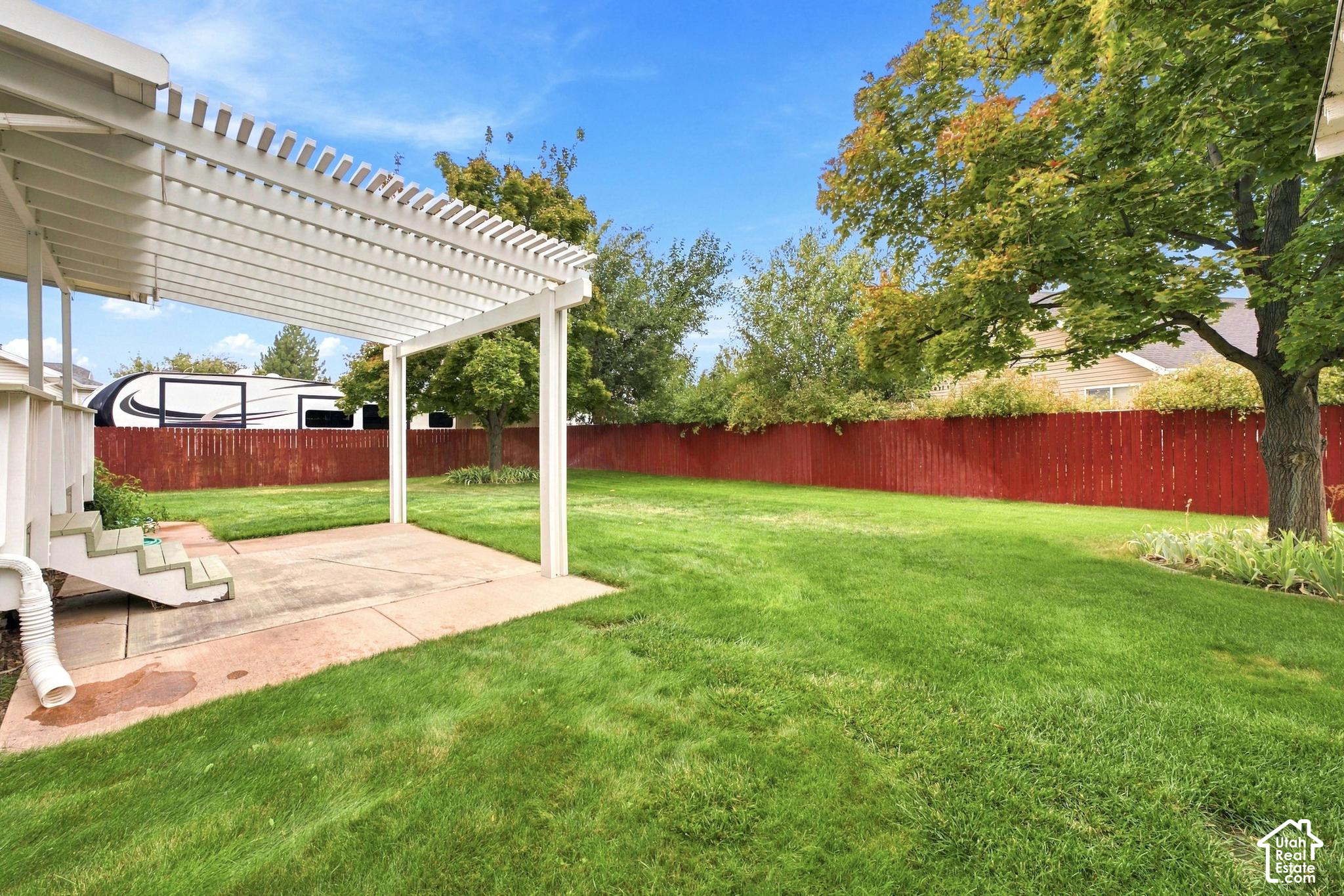 main property photo 25