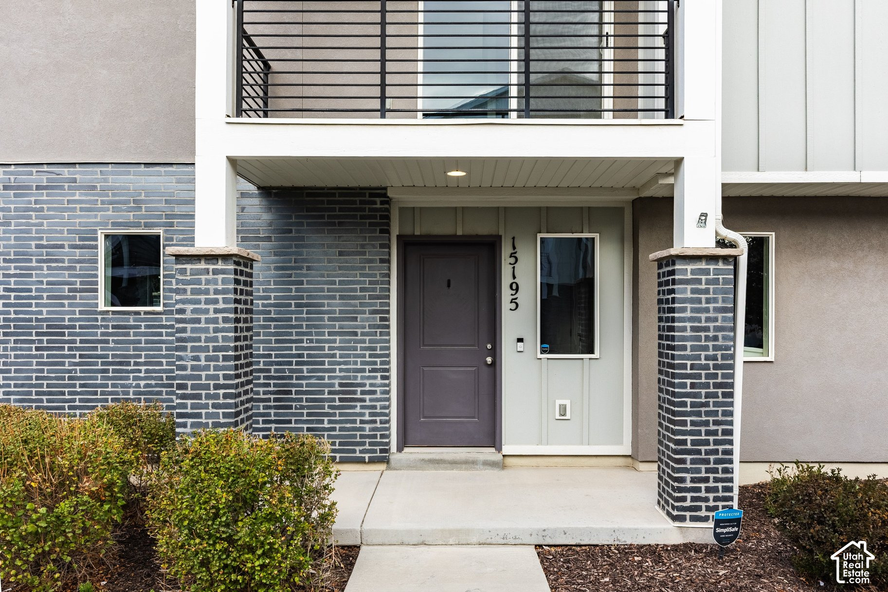 main property photo 23