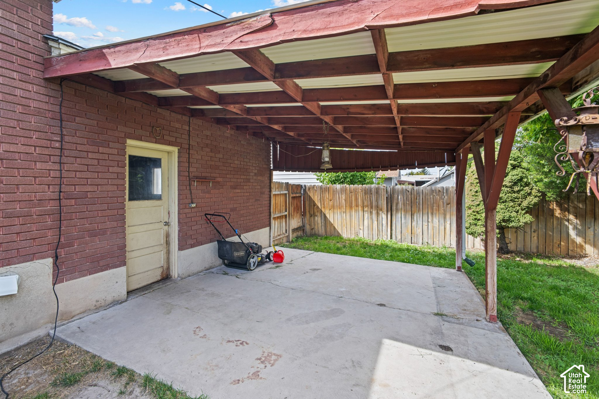 main property photo 26