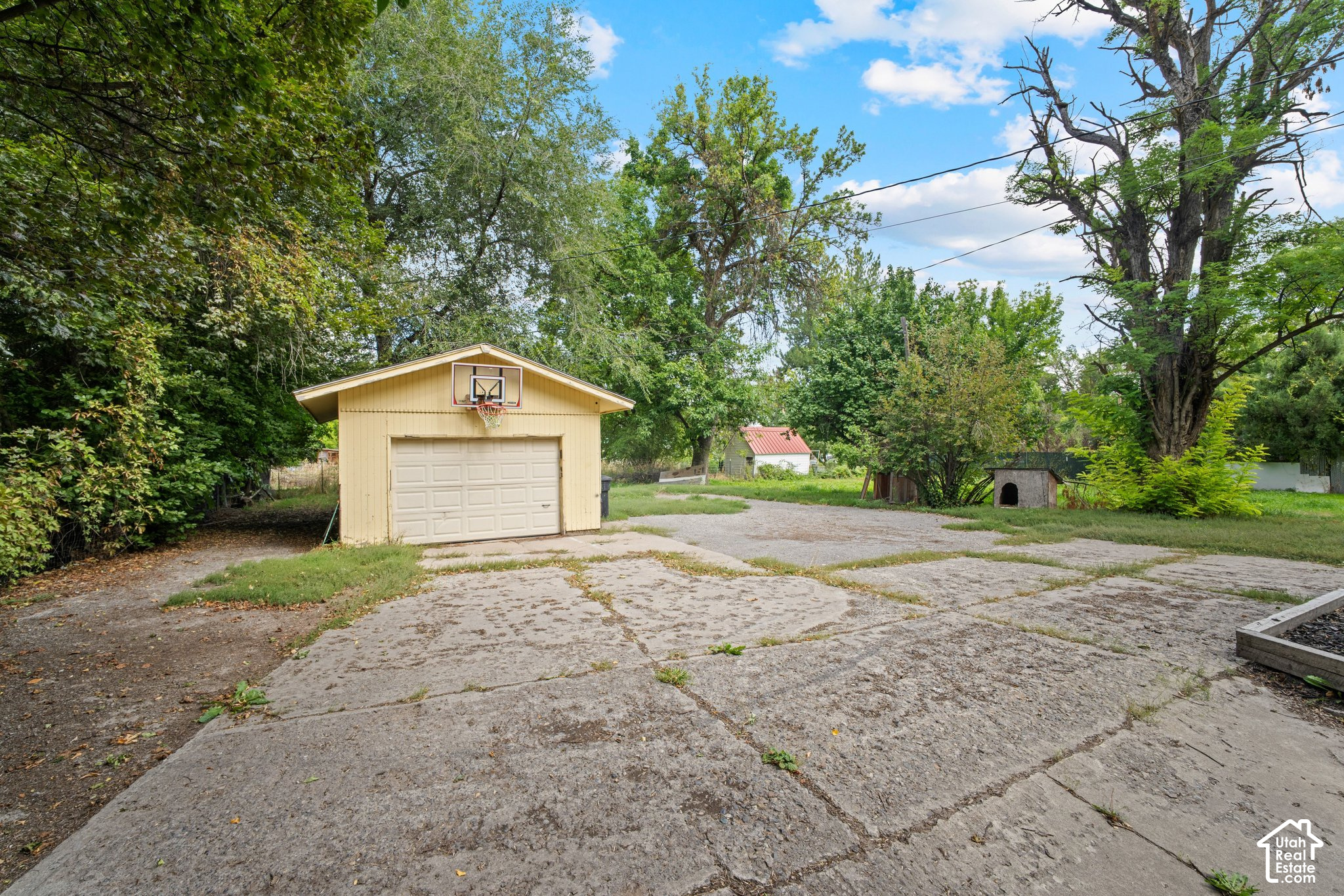 main property photo 32