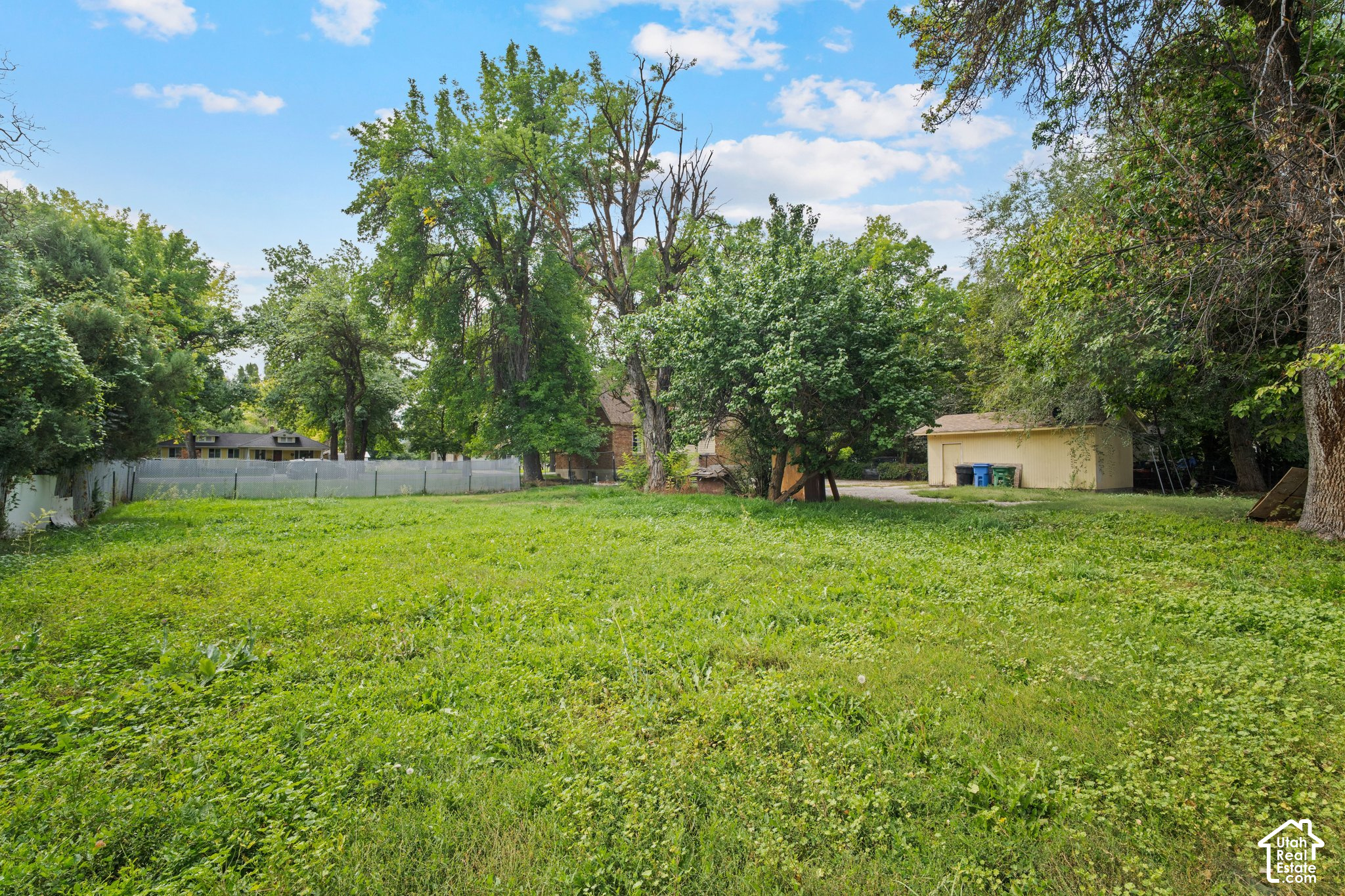 main property photo 34