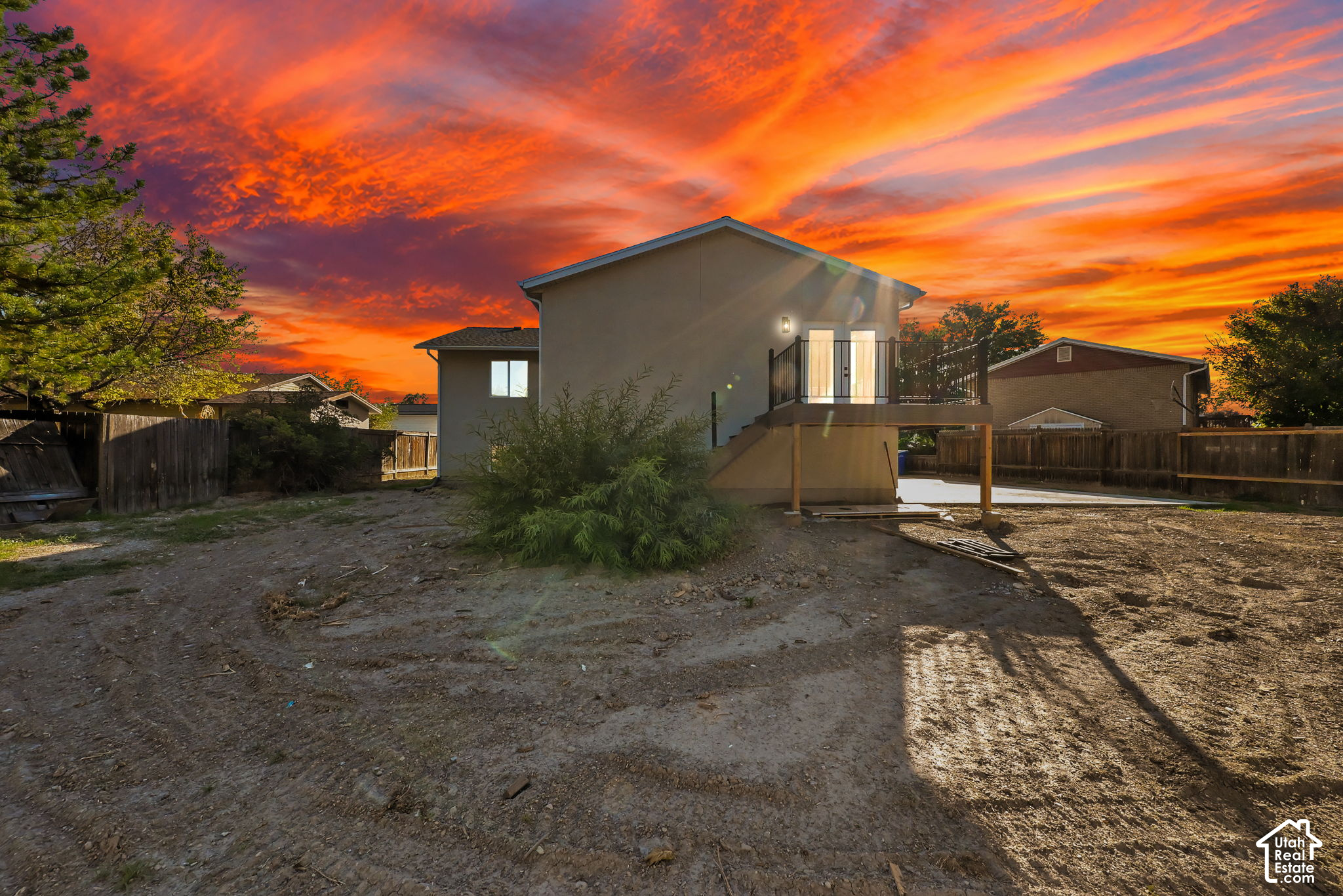 main property photo 23