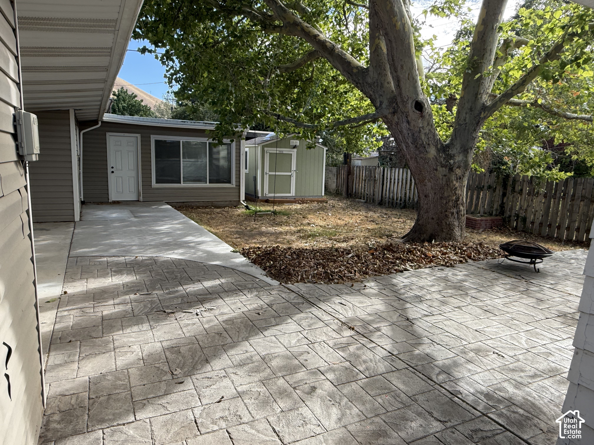 main property photo 16