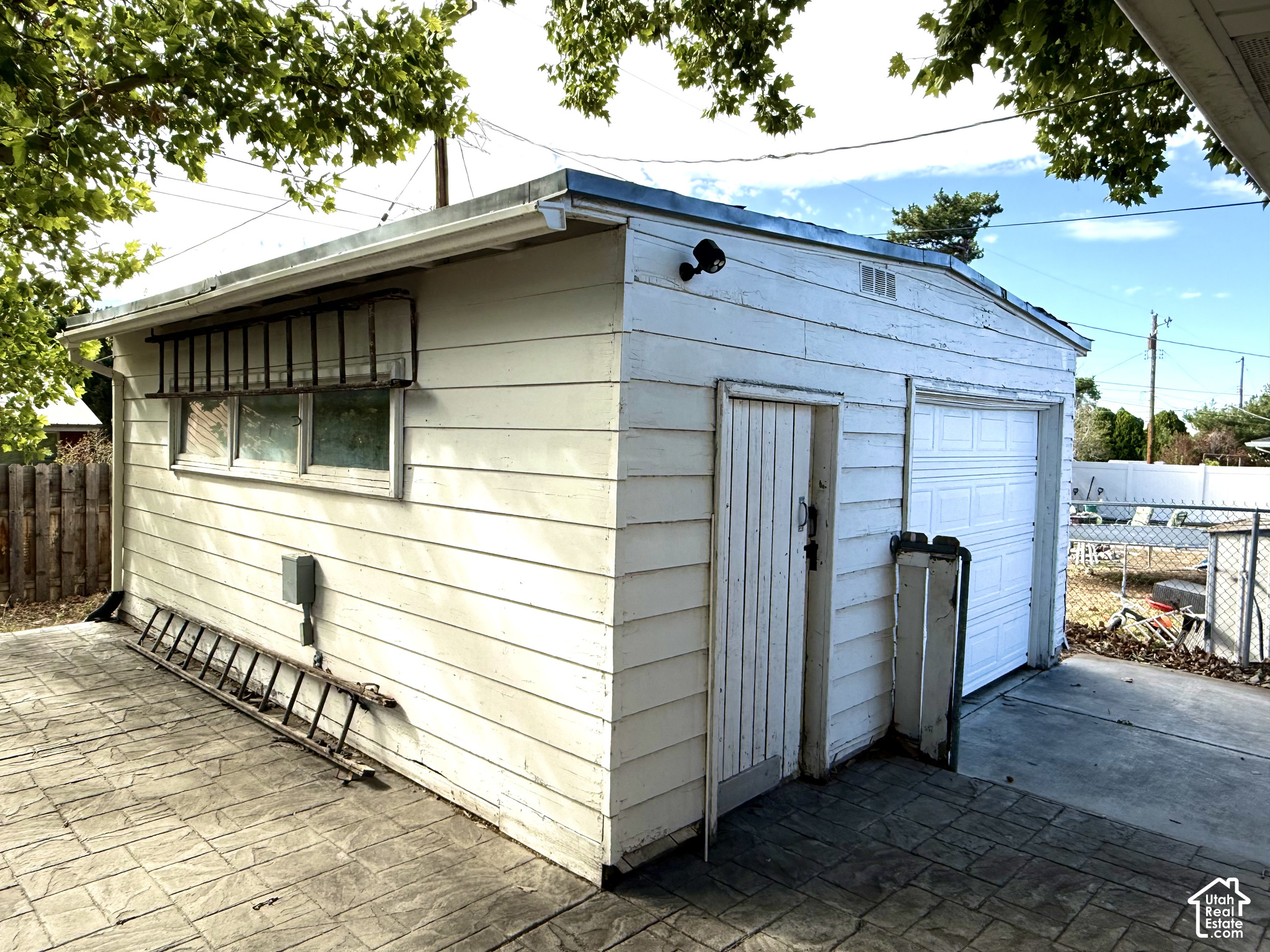 main property photo 19