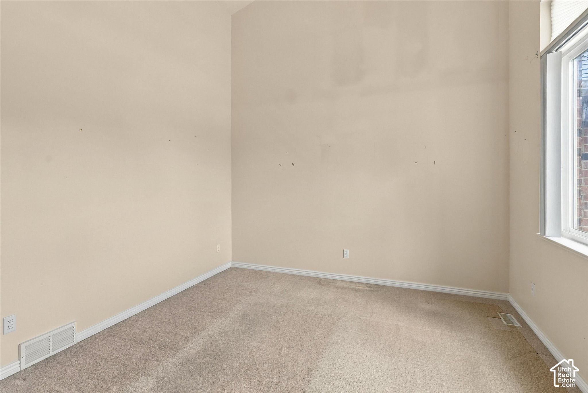 property viewer photo 14