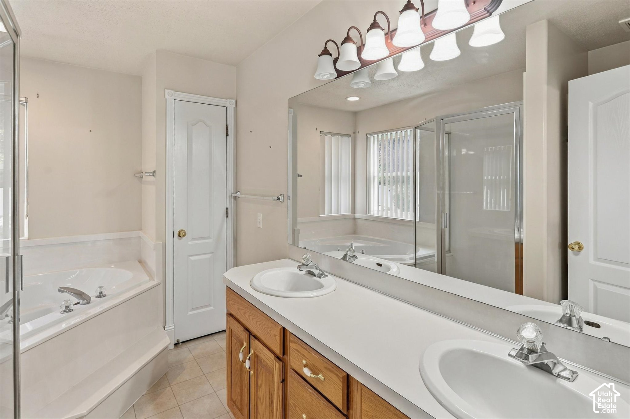 property viewer photo 24