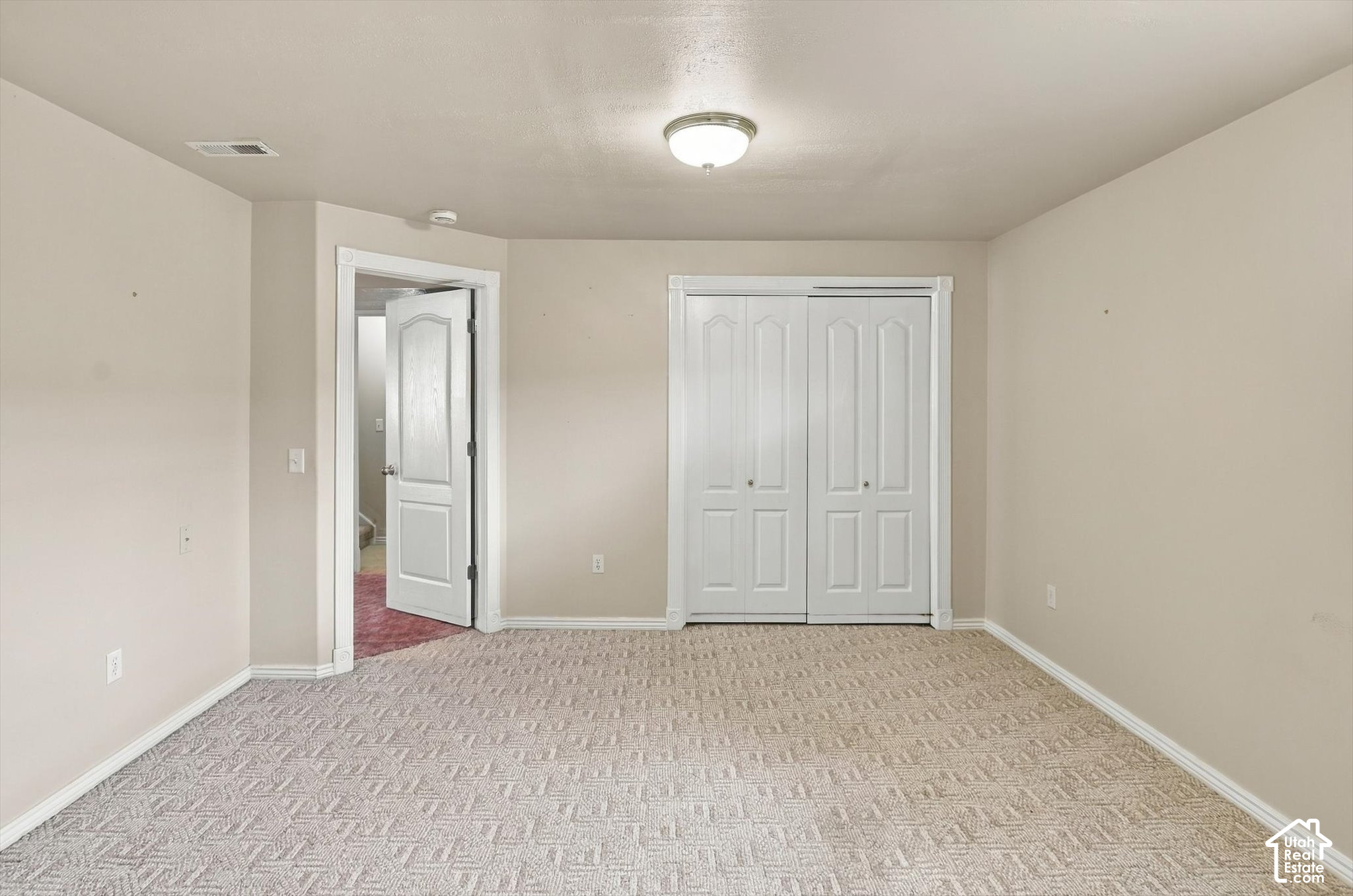 property viewer photo 33