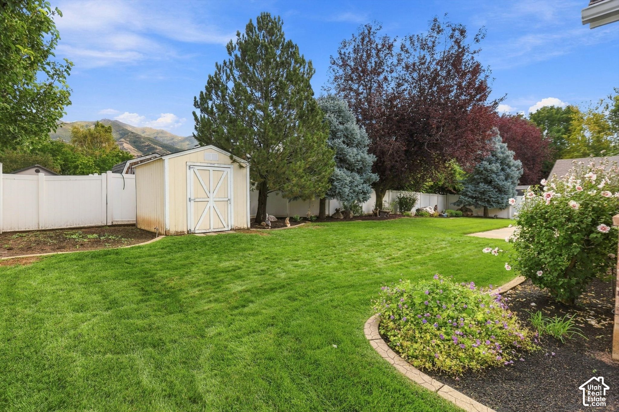 property viewer photo 47