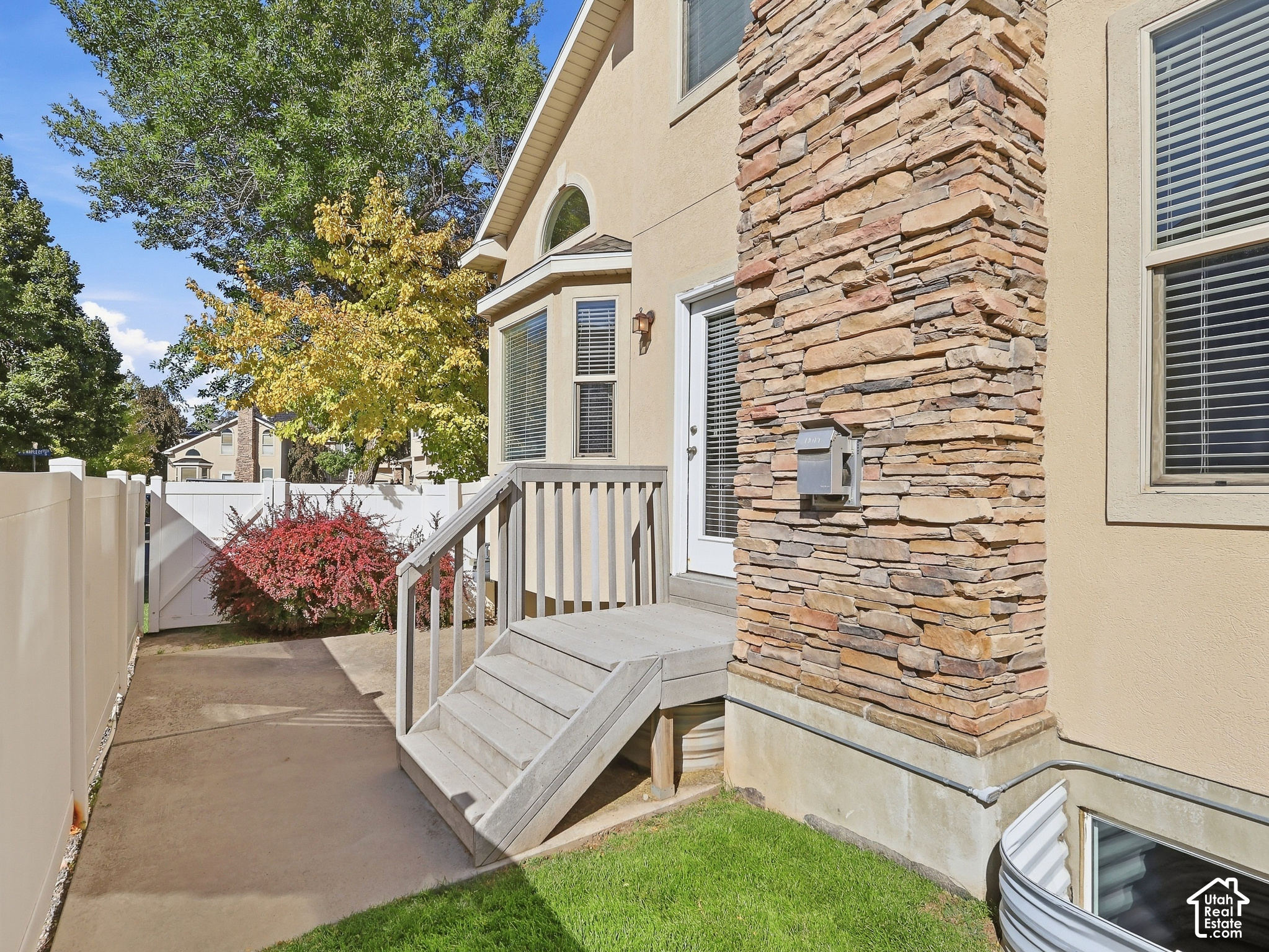 main property photo 29