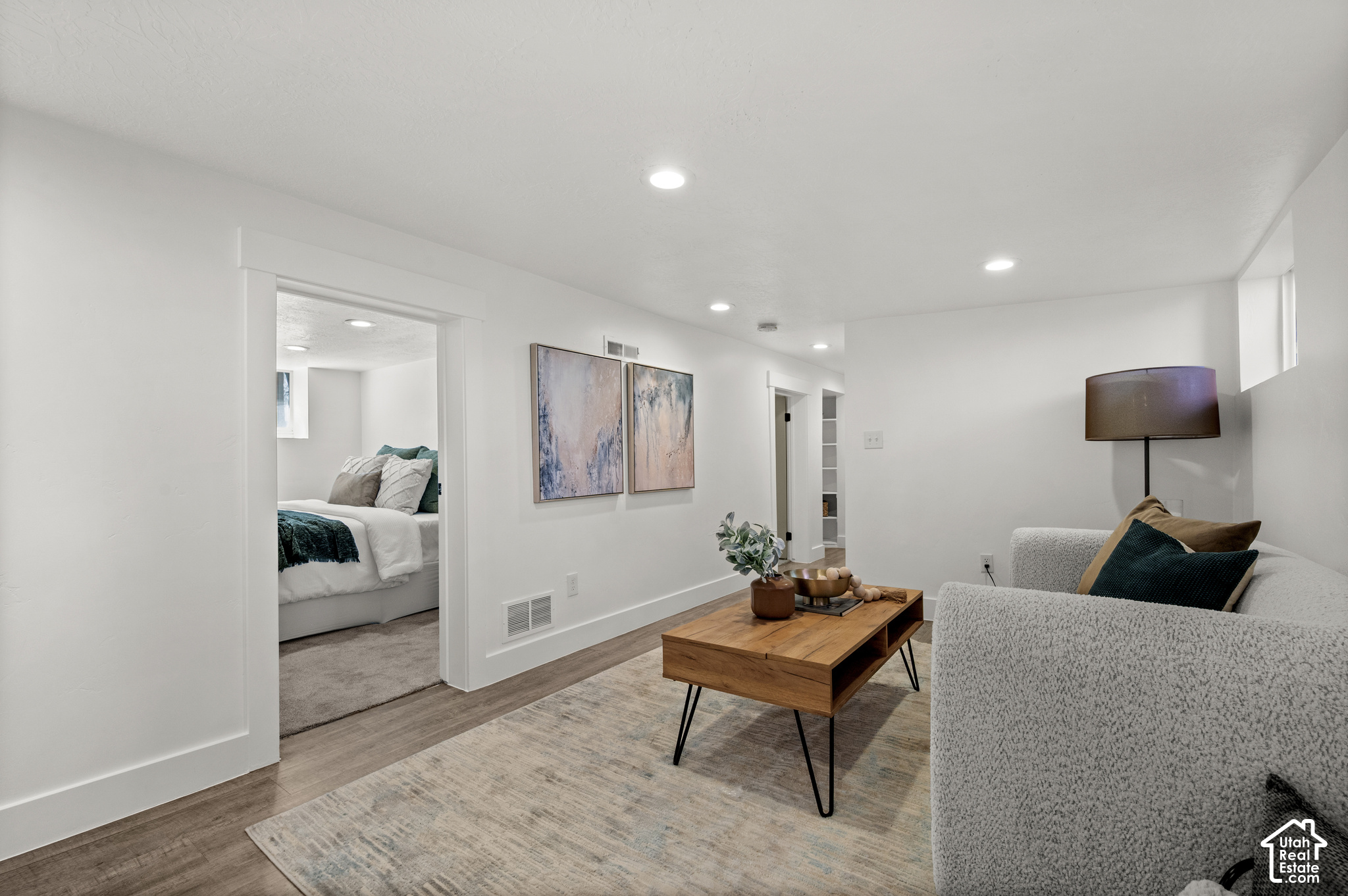property viewer photo 17