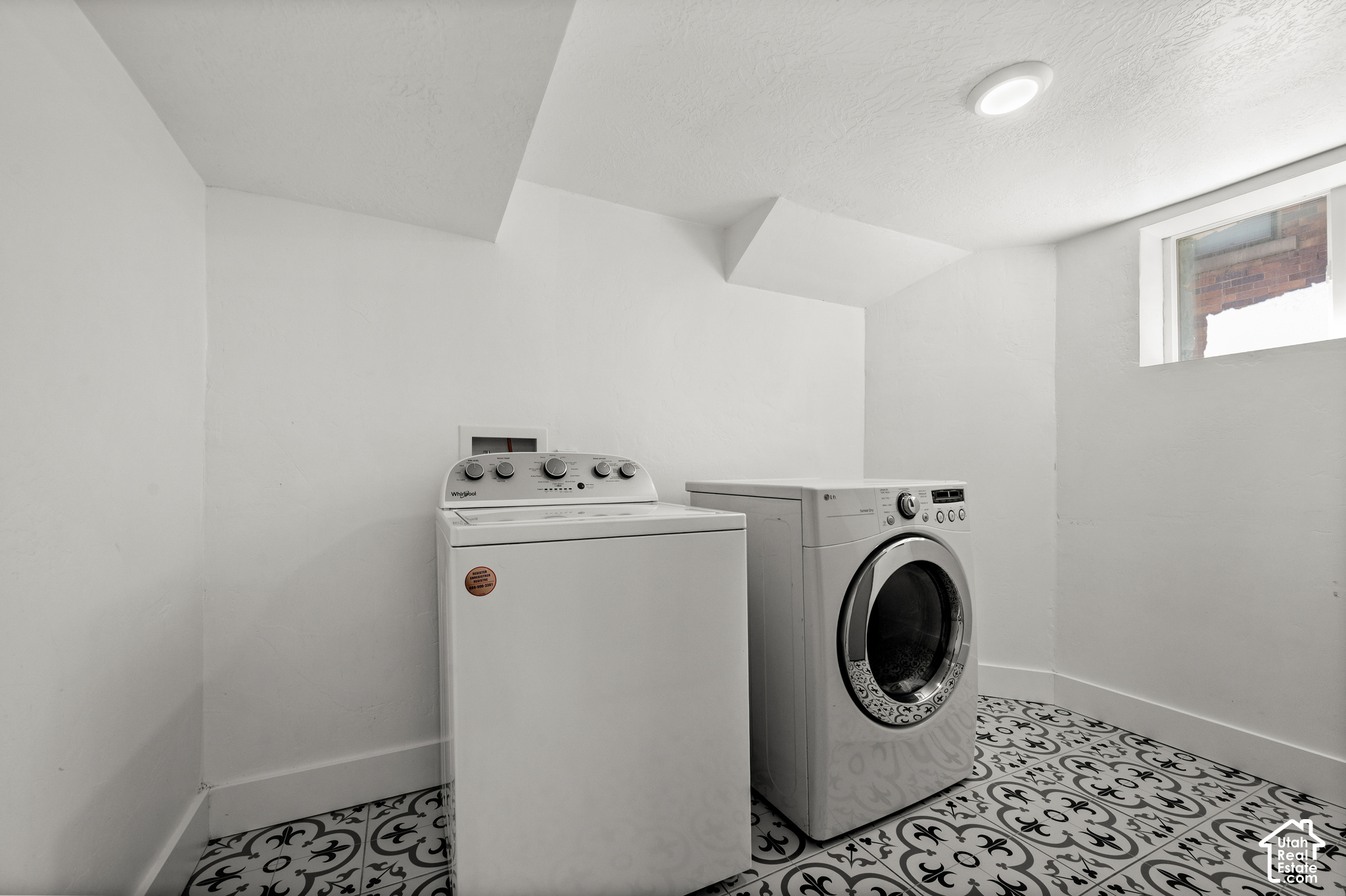 property viewer photo 30
