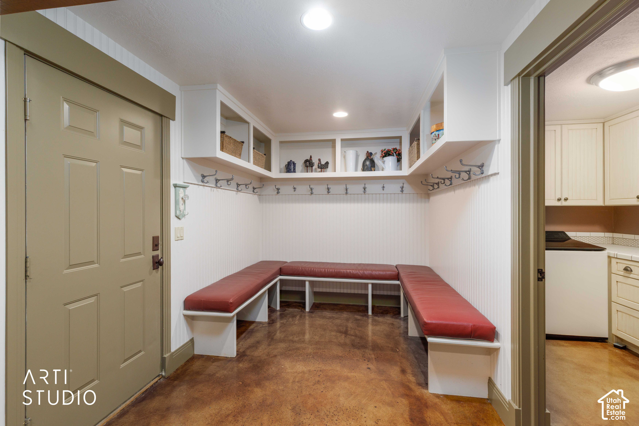 main property photo 20