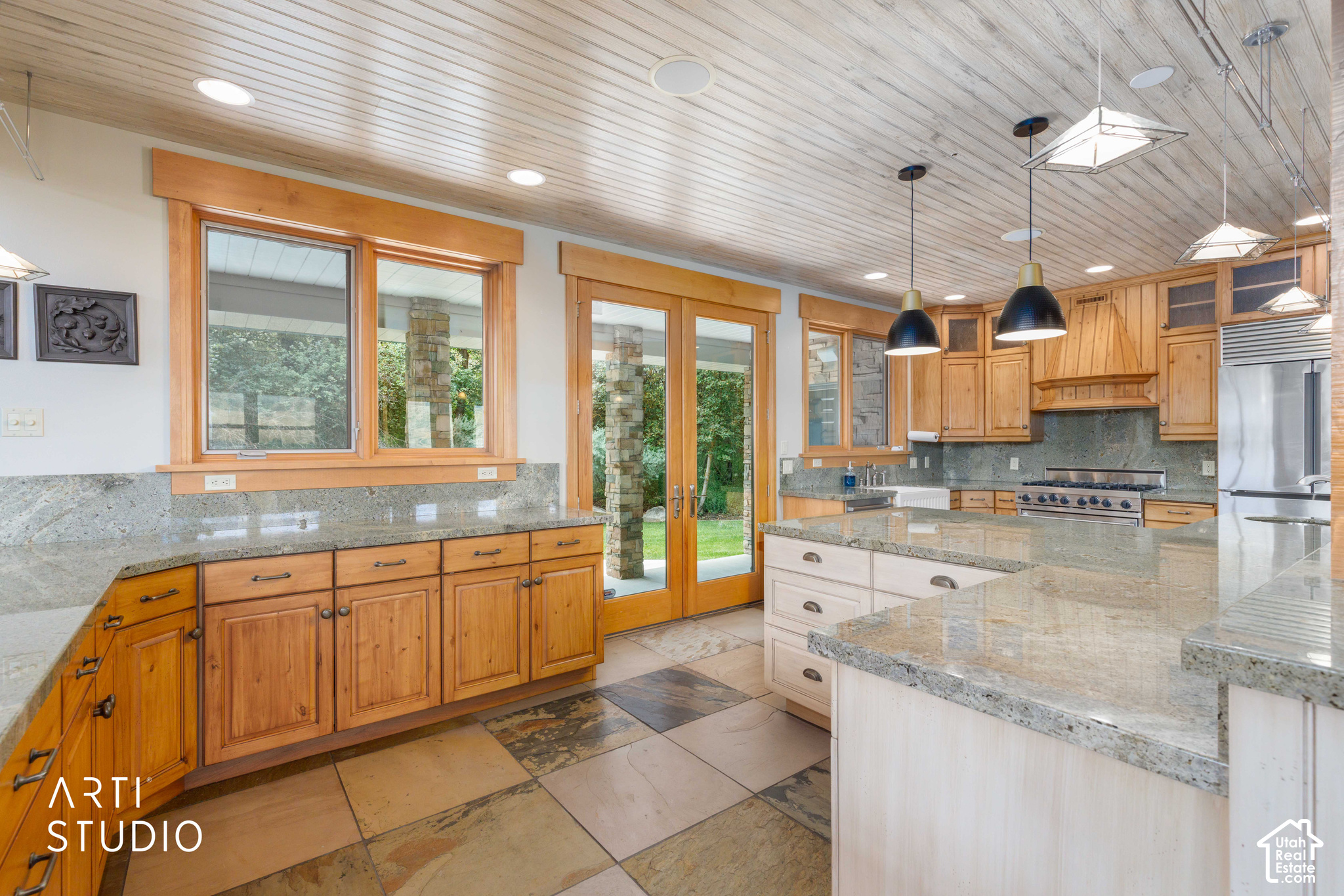 main property photo 37